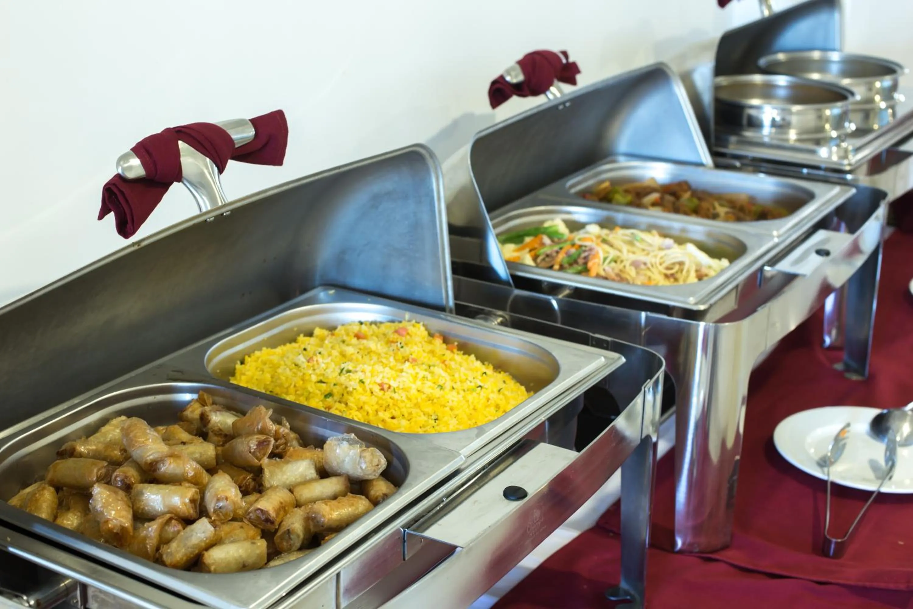 Restaurant/places to eat in Siren Flower Hotel