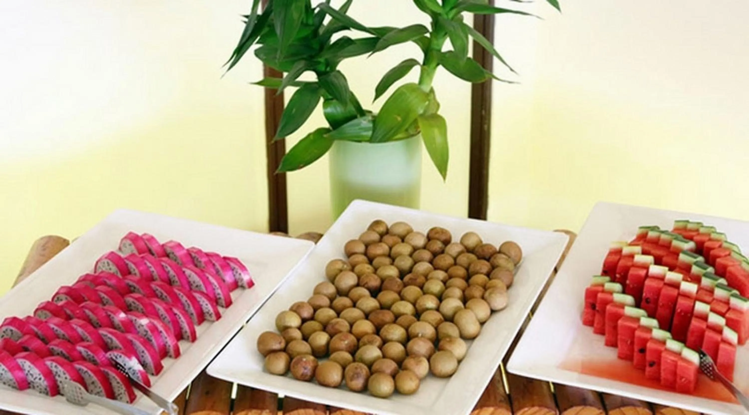 Restaurant/places to eat in Siren Flower Hotel