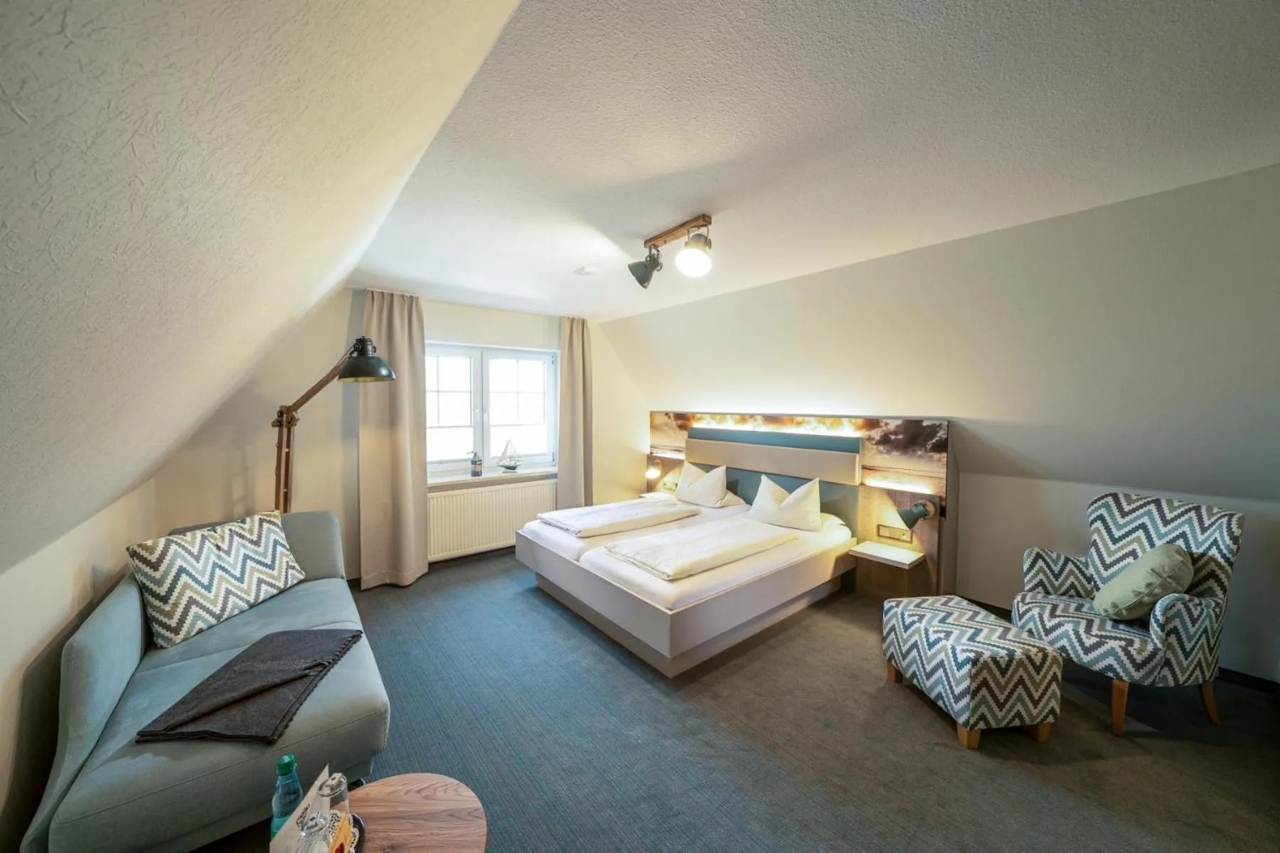 Photo of the whole room, Bed in Deichhotel Grube