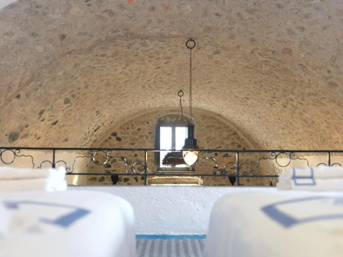 Photo of the whole room in AFOURA HOUSES by K&K