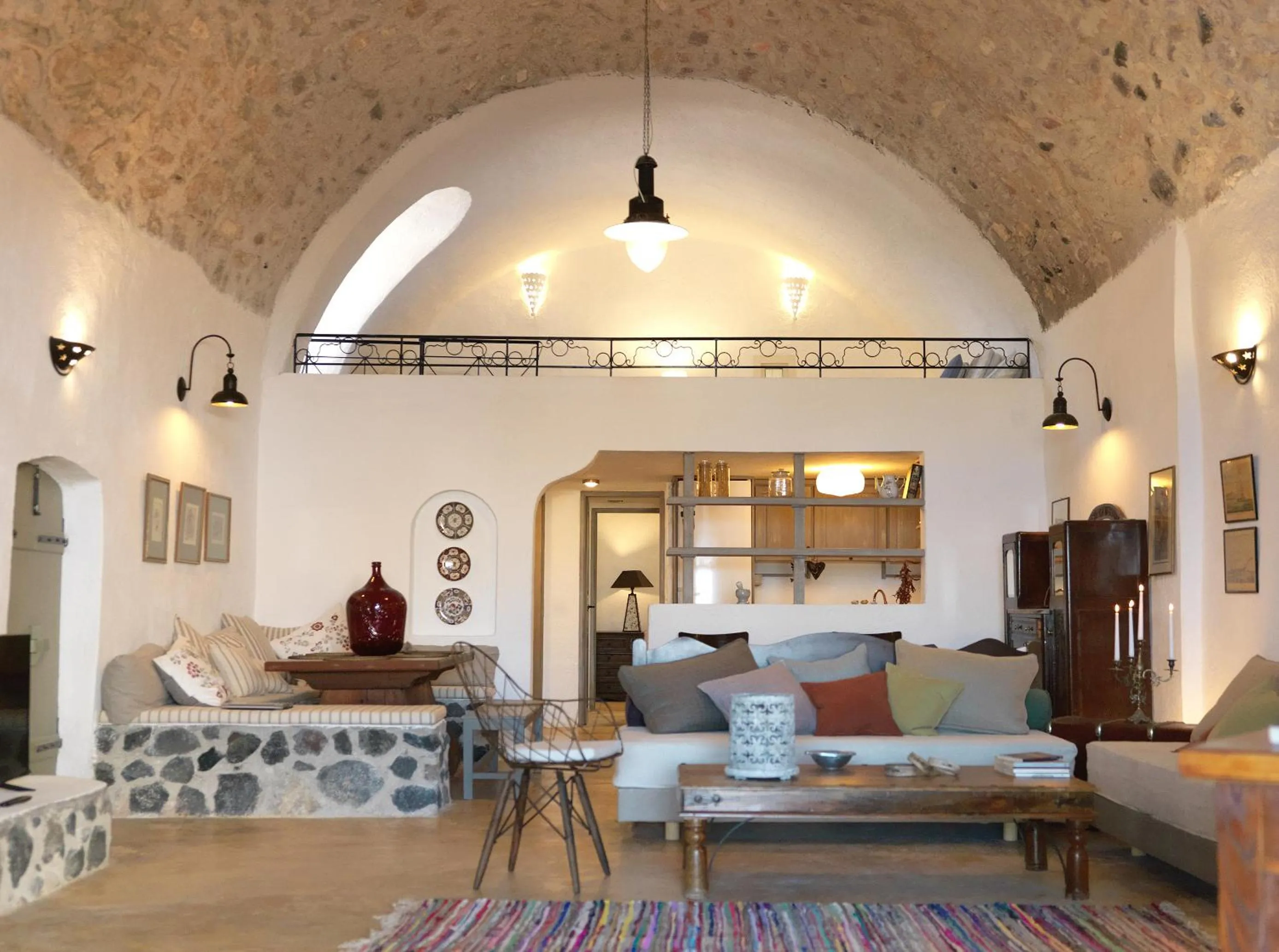 Living room in AFOURA HOUSES by K&K