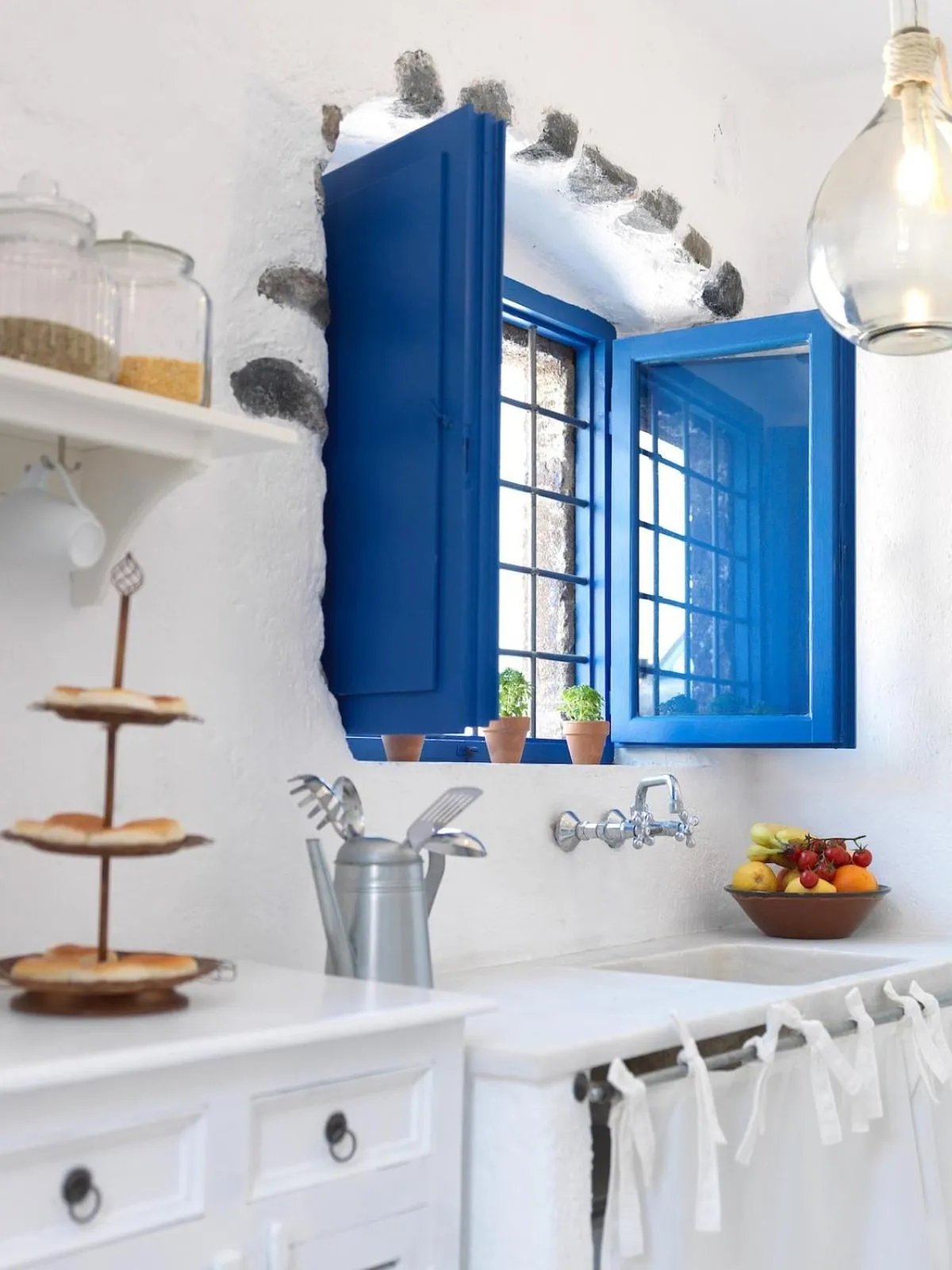 Kitchen or kitchenette in AFOURA HOUSES by K&K