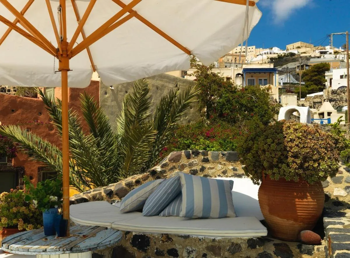 Property building in AFOURA HOUSES by K&K