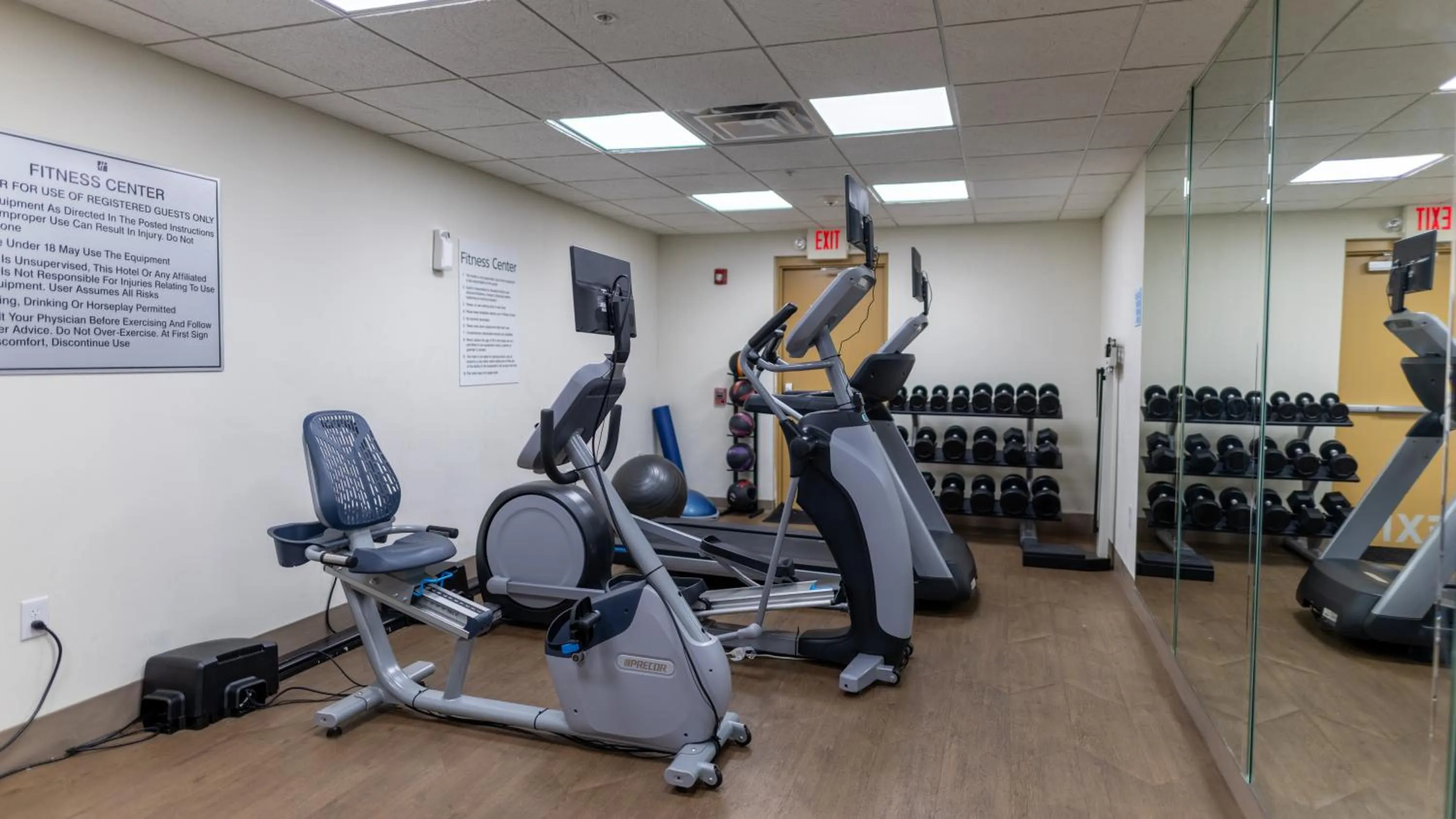 Holiday Inn Express & Suites Macon - I-475 by IHG