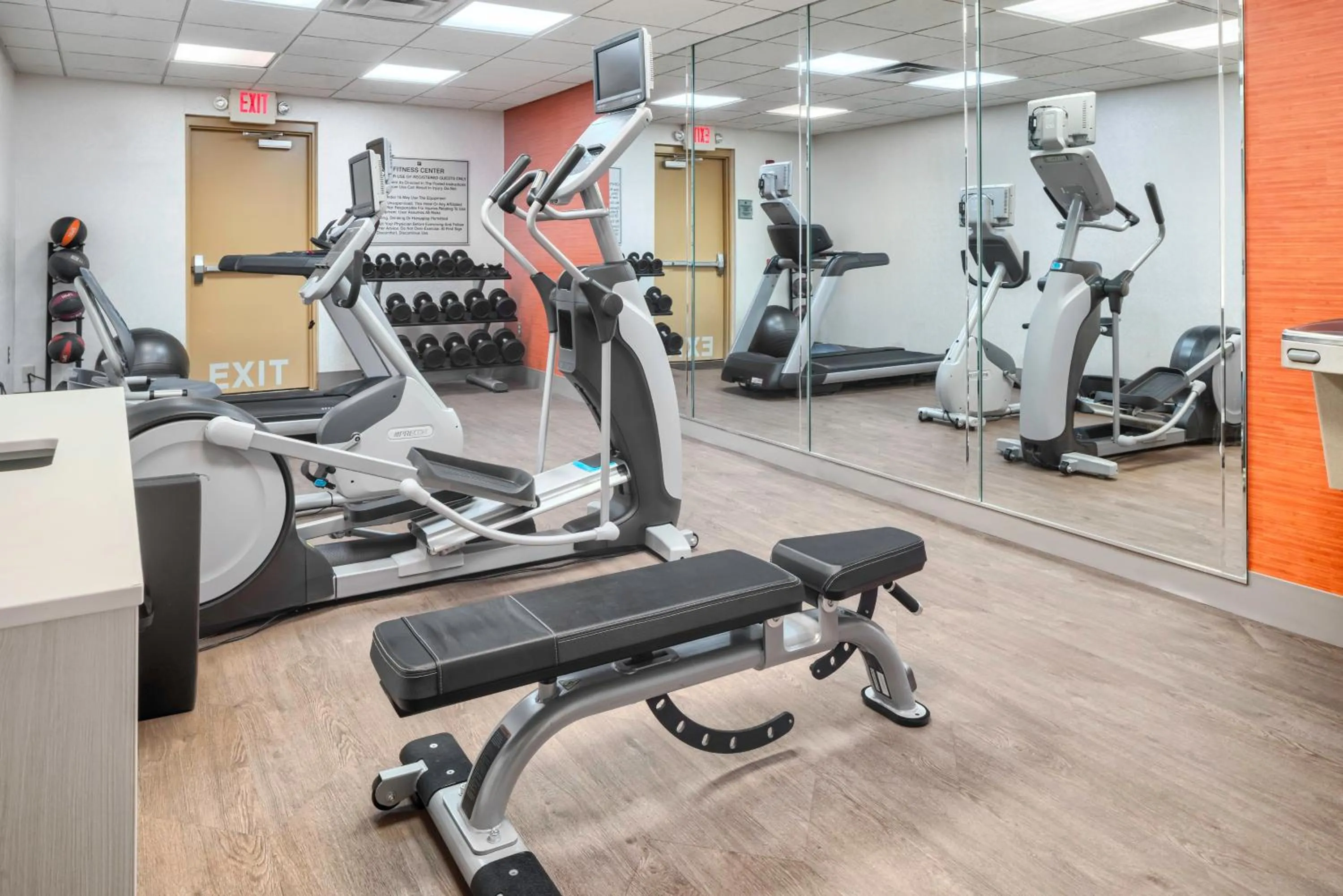 Spa and wellness centre/facilities in Holiday Inn Express & Suites Macon - I-475 by IHG