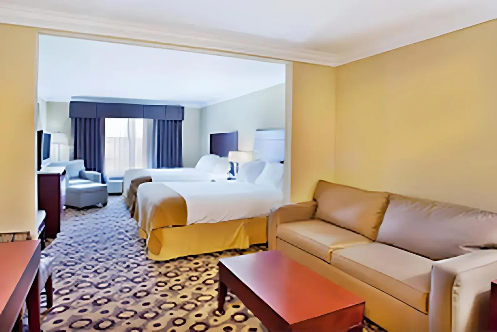 Standard Room in Holiday Inn Express & Suites Macon - I-475 by IHG Standard Room in Holiday Inn Express & Suites Macon - I-475 by IHG