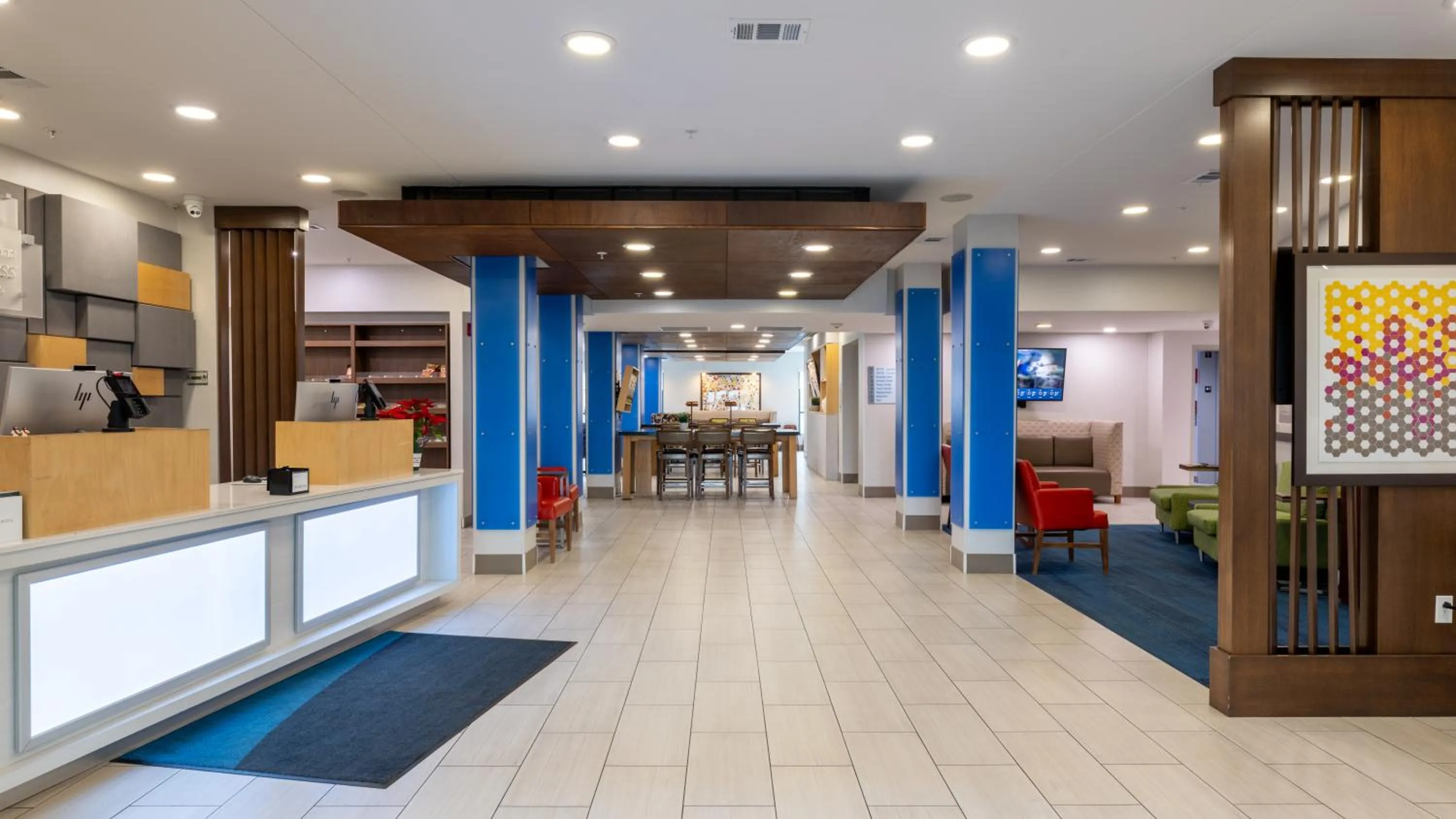 Holiday Inn Express & Suites Macon - I-475 by IHG