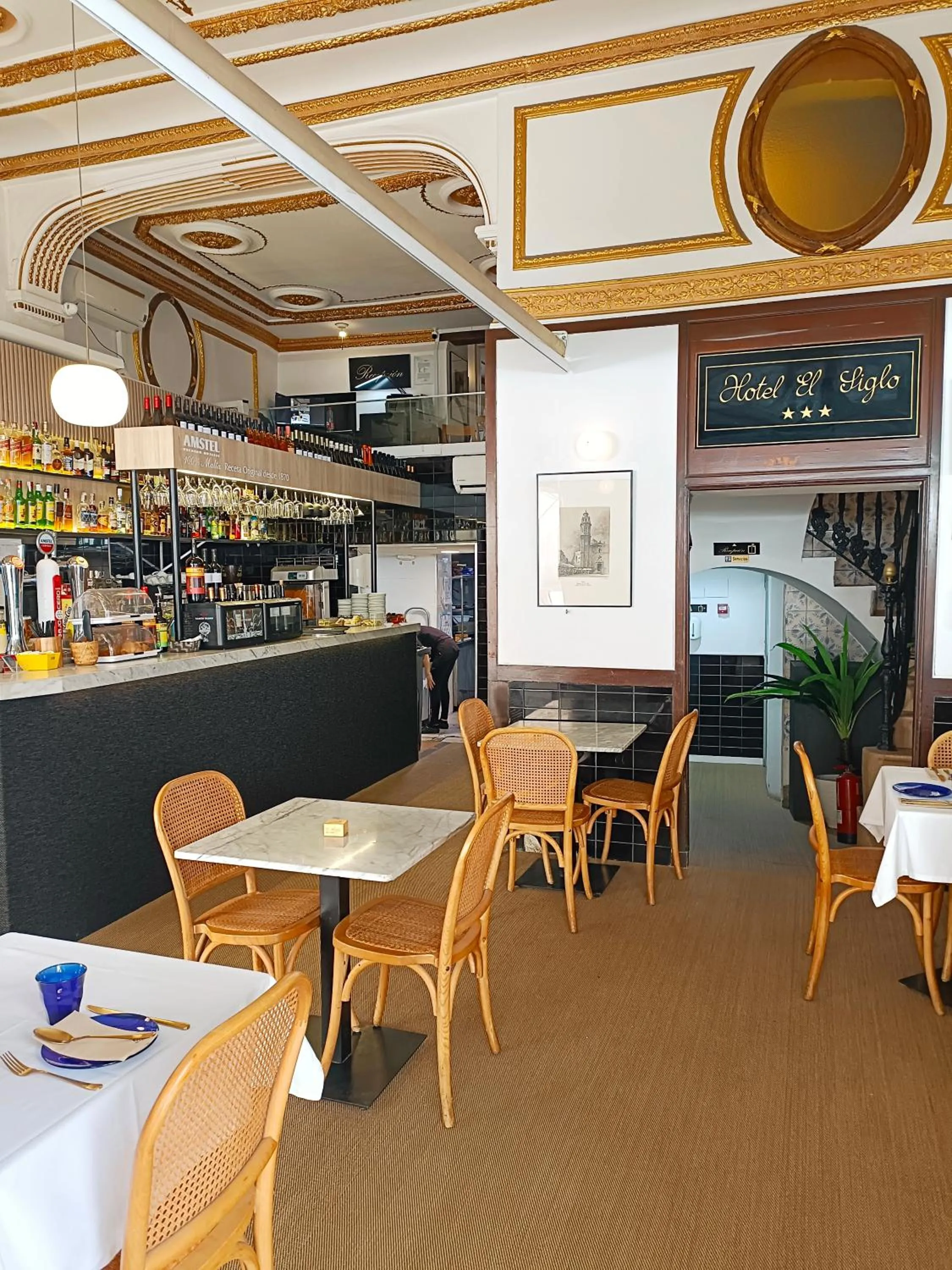 Restaurant/places to eat in Hotel El Siglo