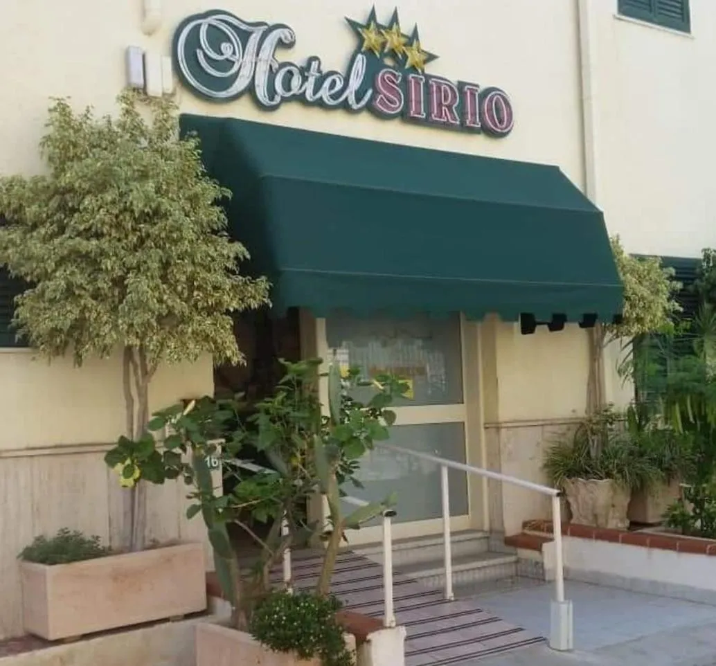 Facade/entrance in Hotel Sirio