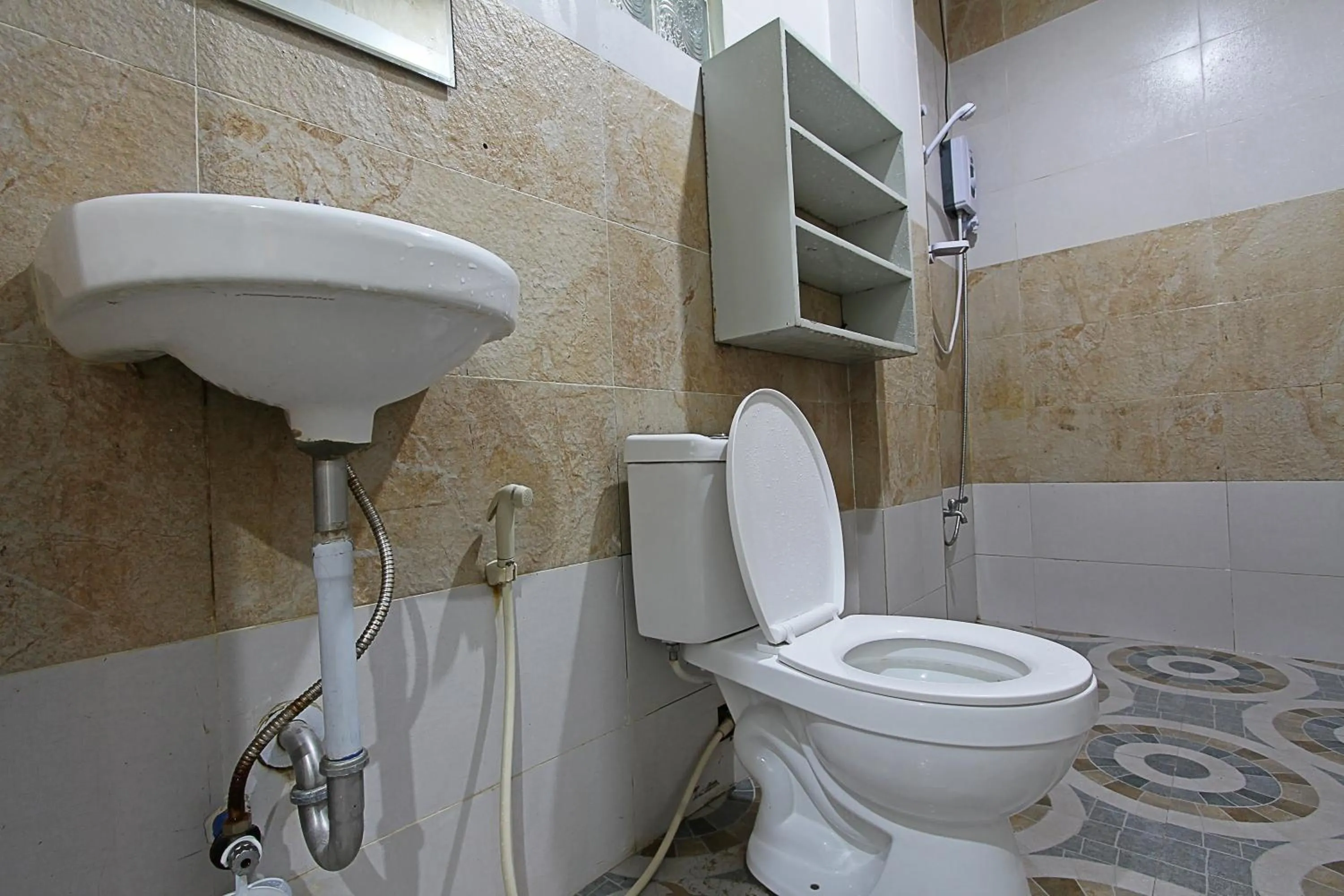 Bathroom in Seaslugs Travellers Inn