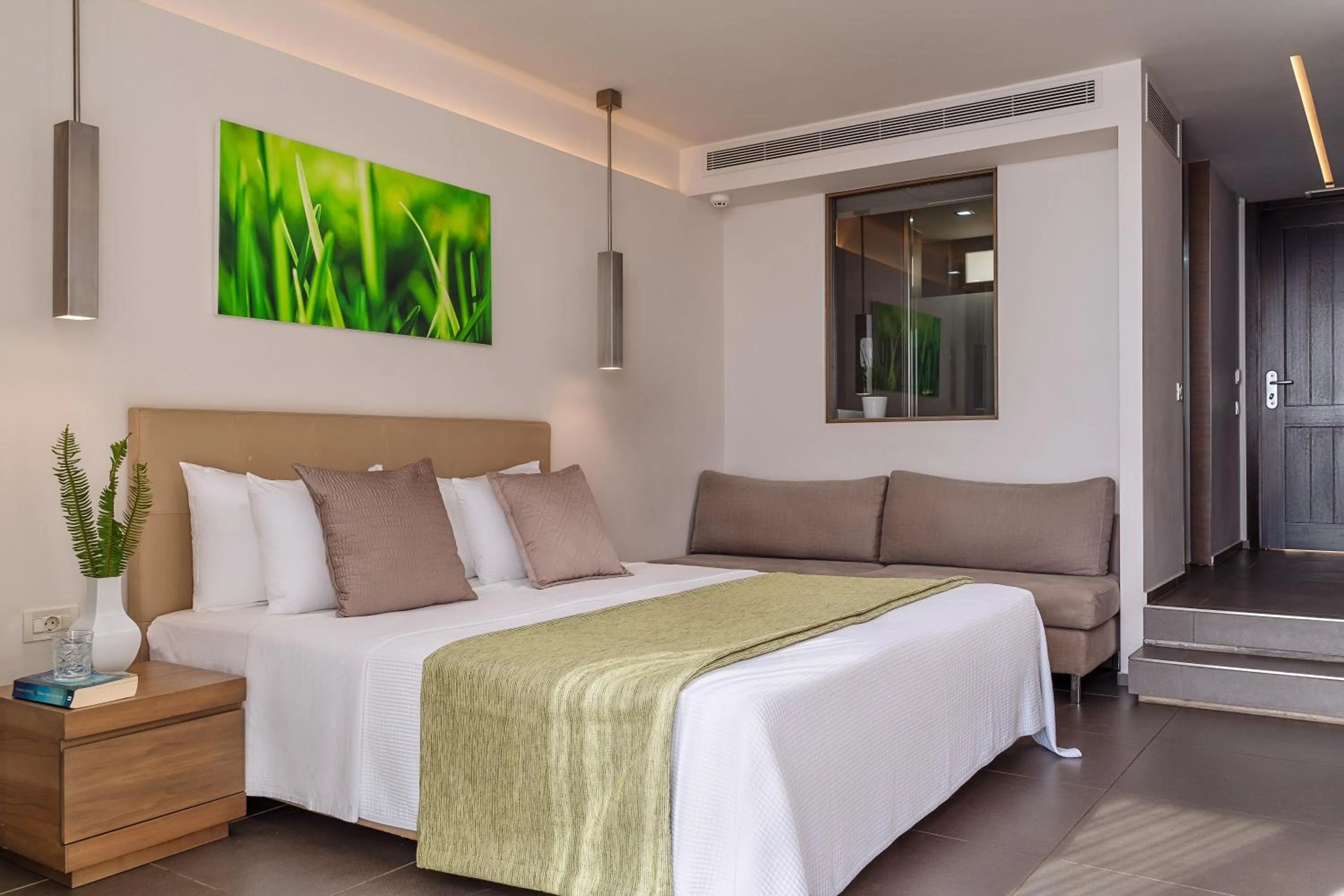 Photo of the whole room, Bed in White Rocks Hotel Kefalonia