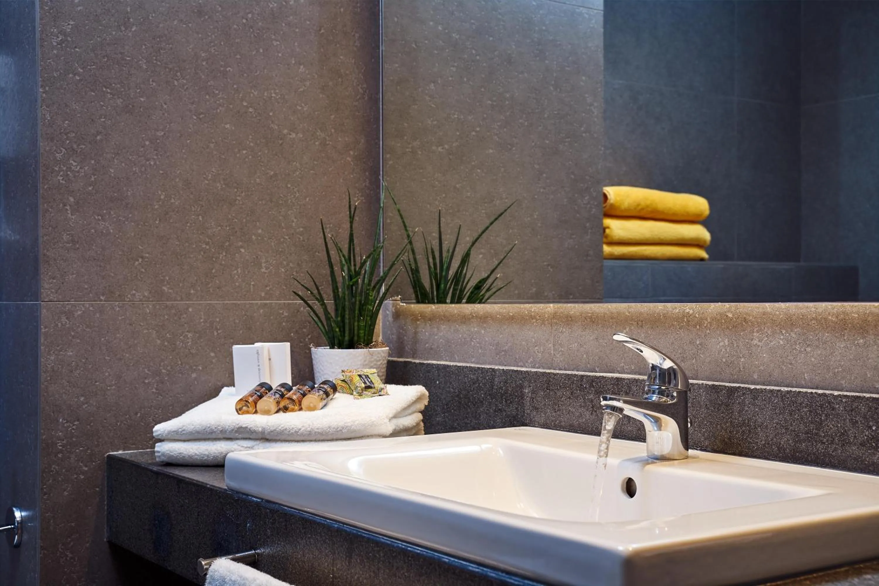 Bathroom in White Rocks Hotel Kefalonia