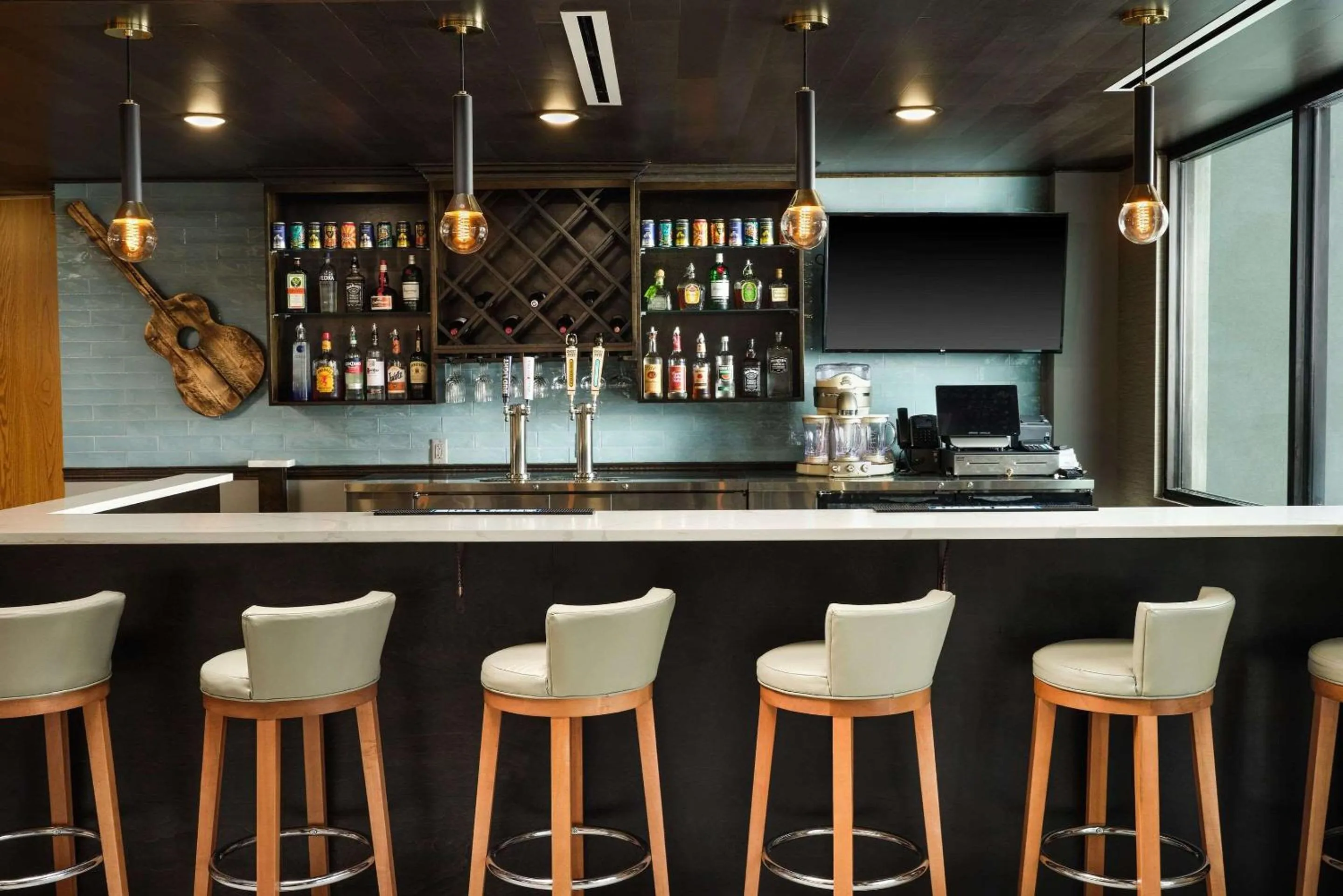 Lounge or bar in Radisson Hotel West Memphis