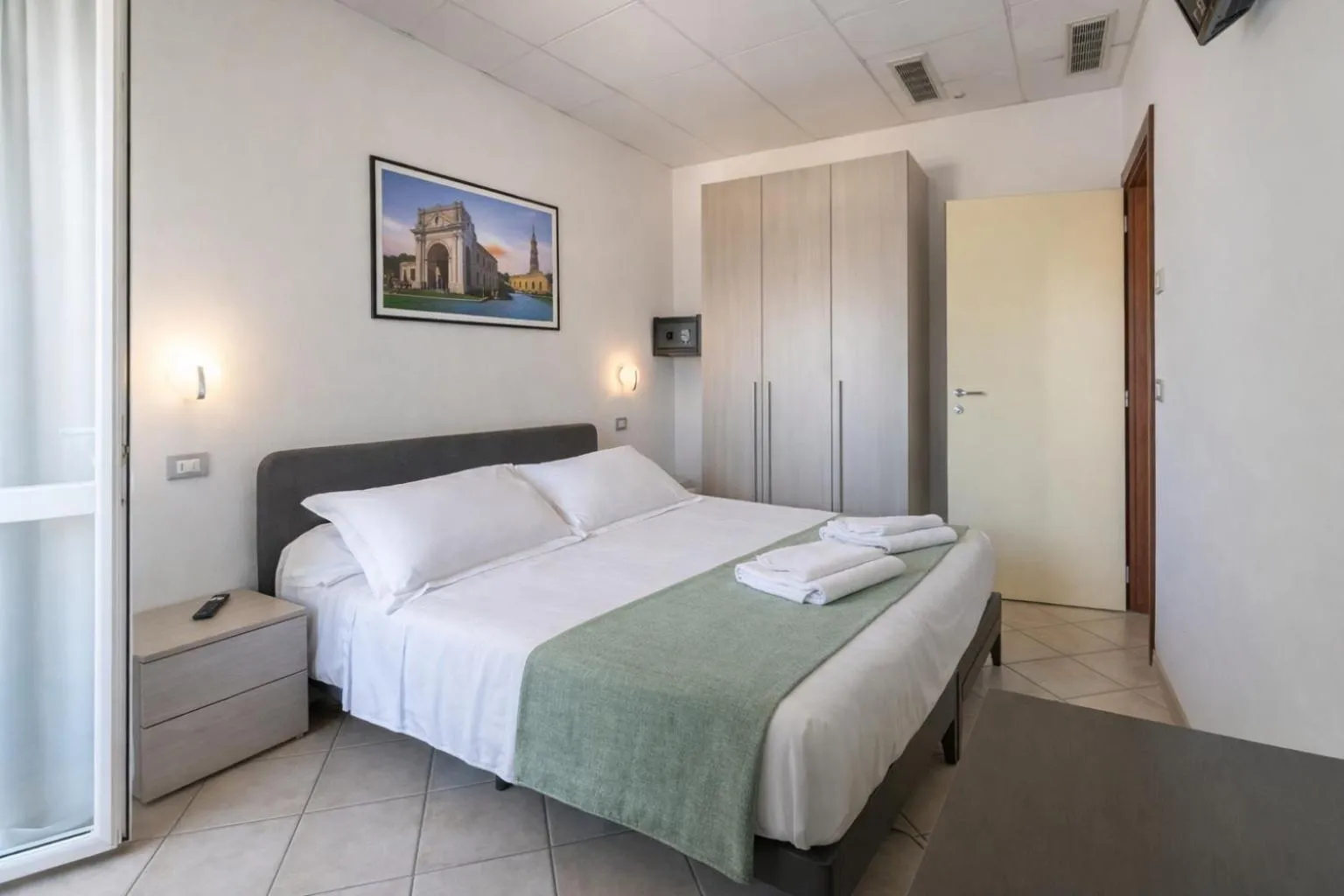 Bedroom, Bed in Residence Eurogarden