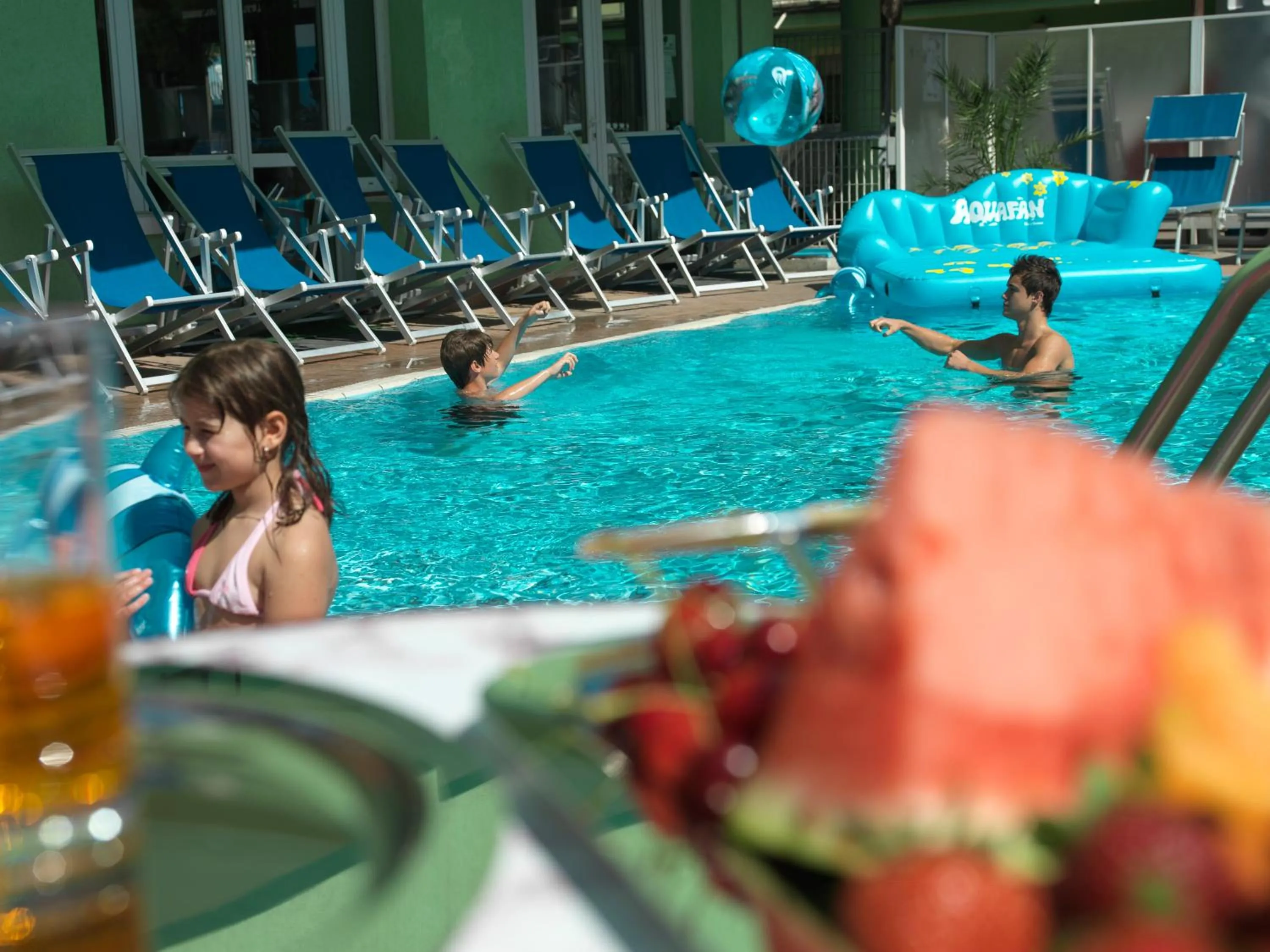 Swimming pool in Residence Eurogarden