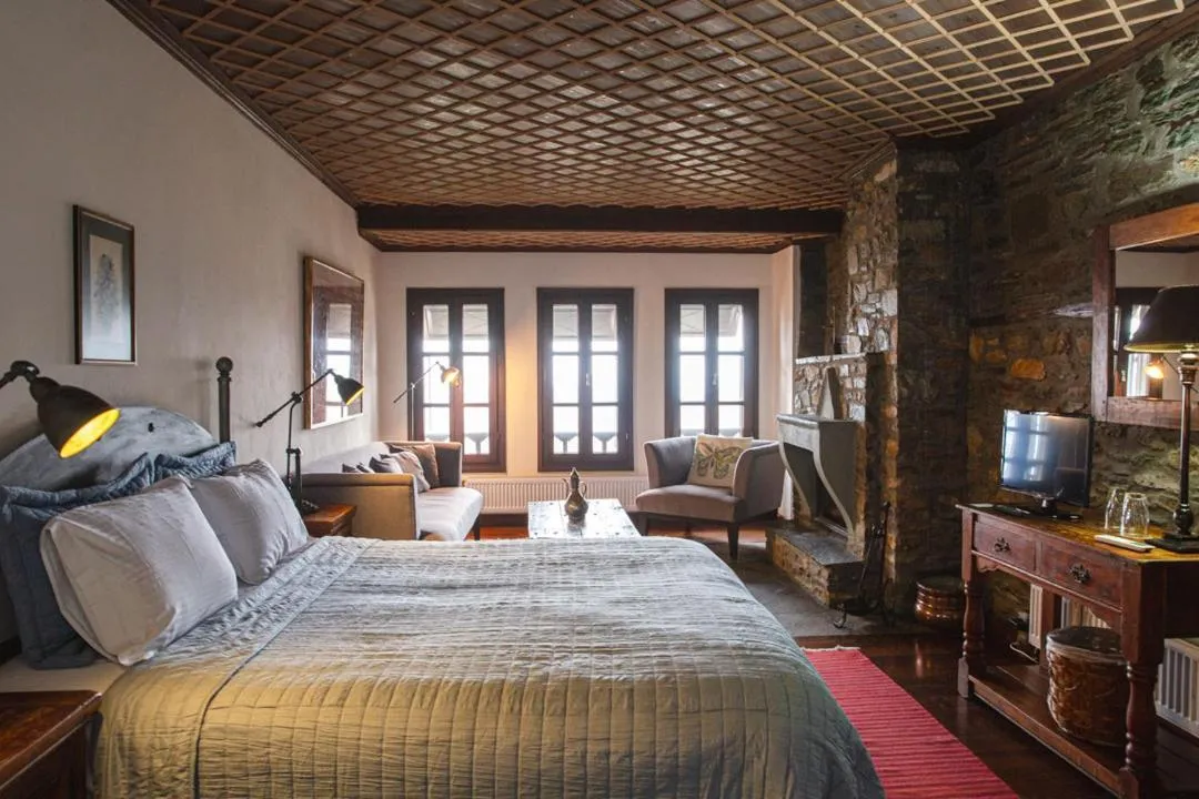 View (from property/room), Bed in Palio Eleotrivio Guesthouse