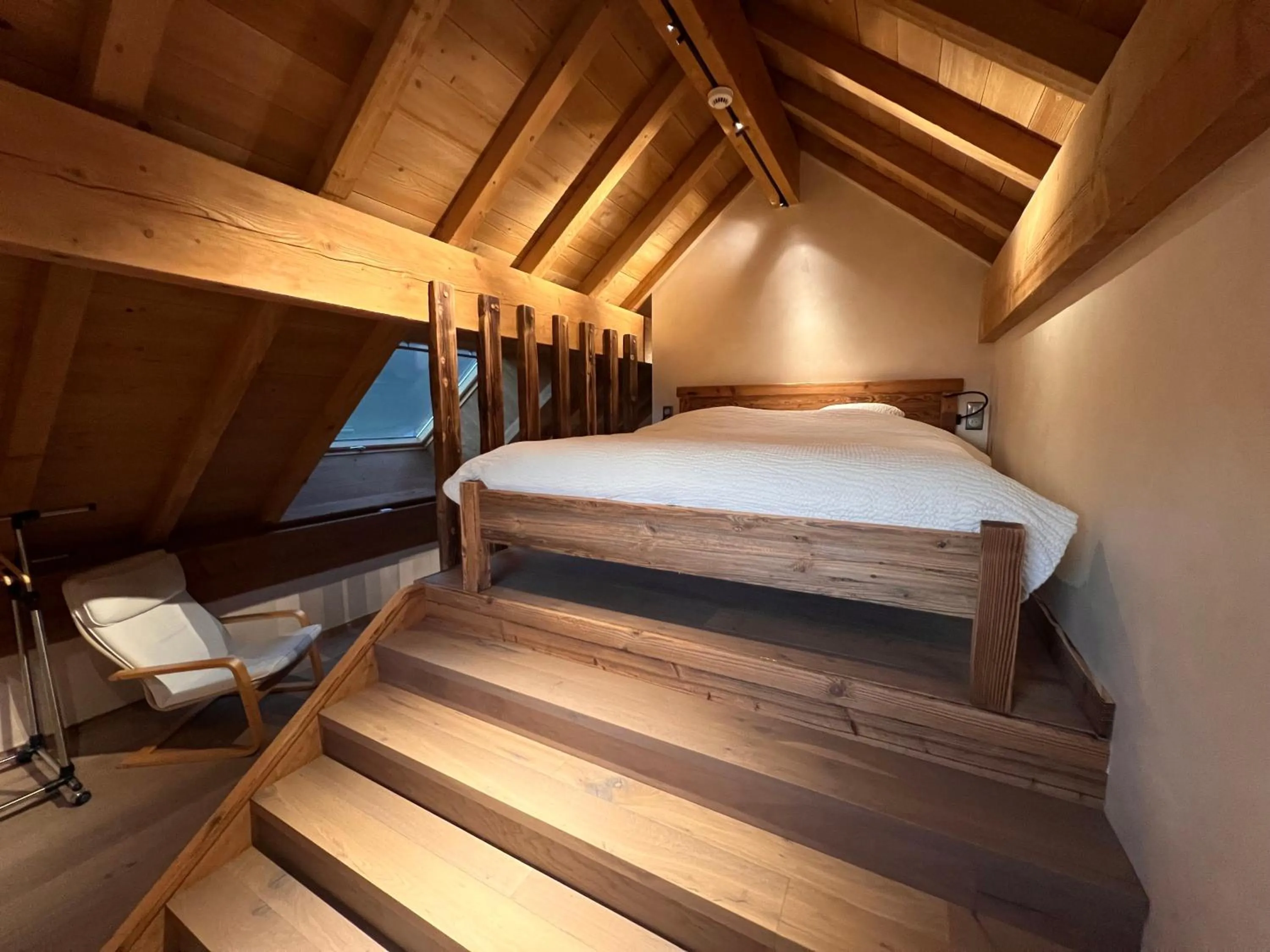 Bedroom, Bed in Gite Roche Des Ducs avec Piscine toute l'année, Spa, Sauna, Hammam