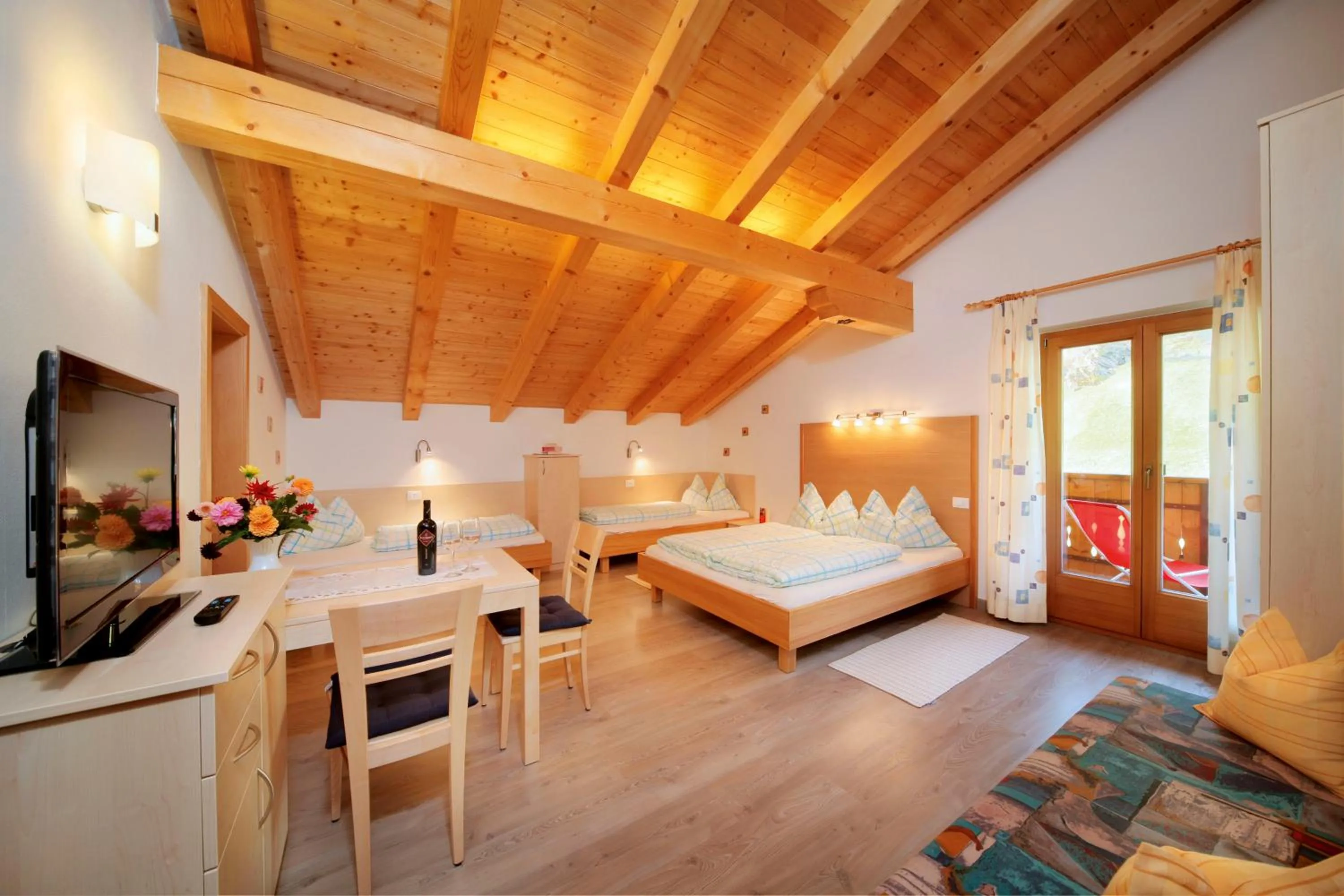 Photo of the whole room, Bed in Gasthof Trausberg