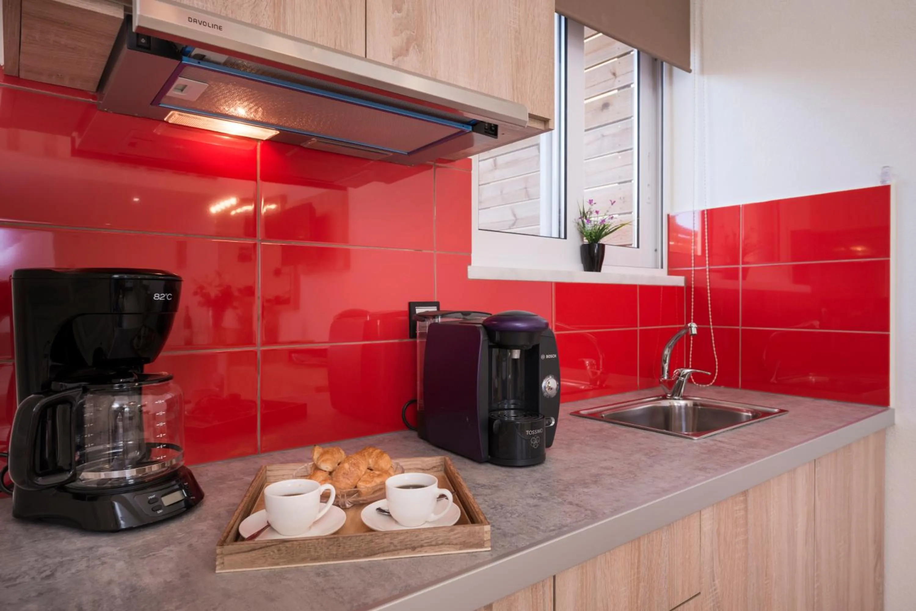 Coffee/tea facilities in Sea & City Apartments