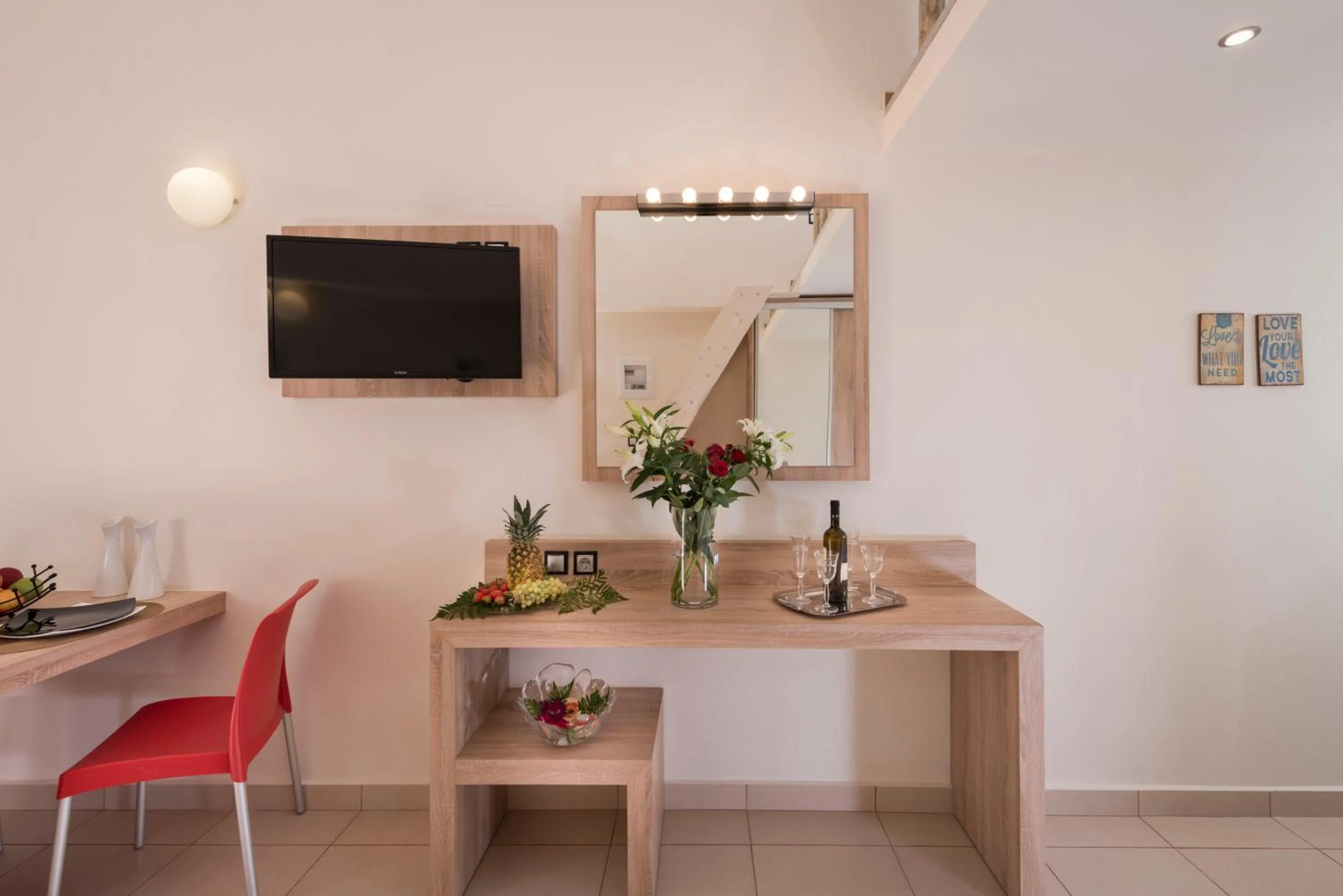 Decorative detail in Sea & City Apartments