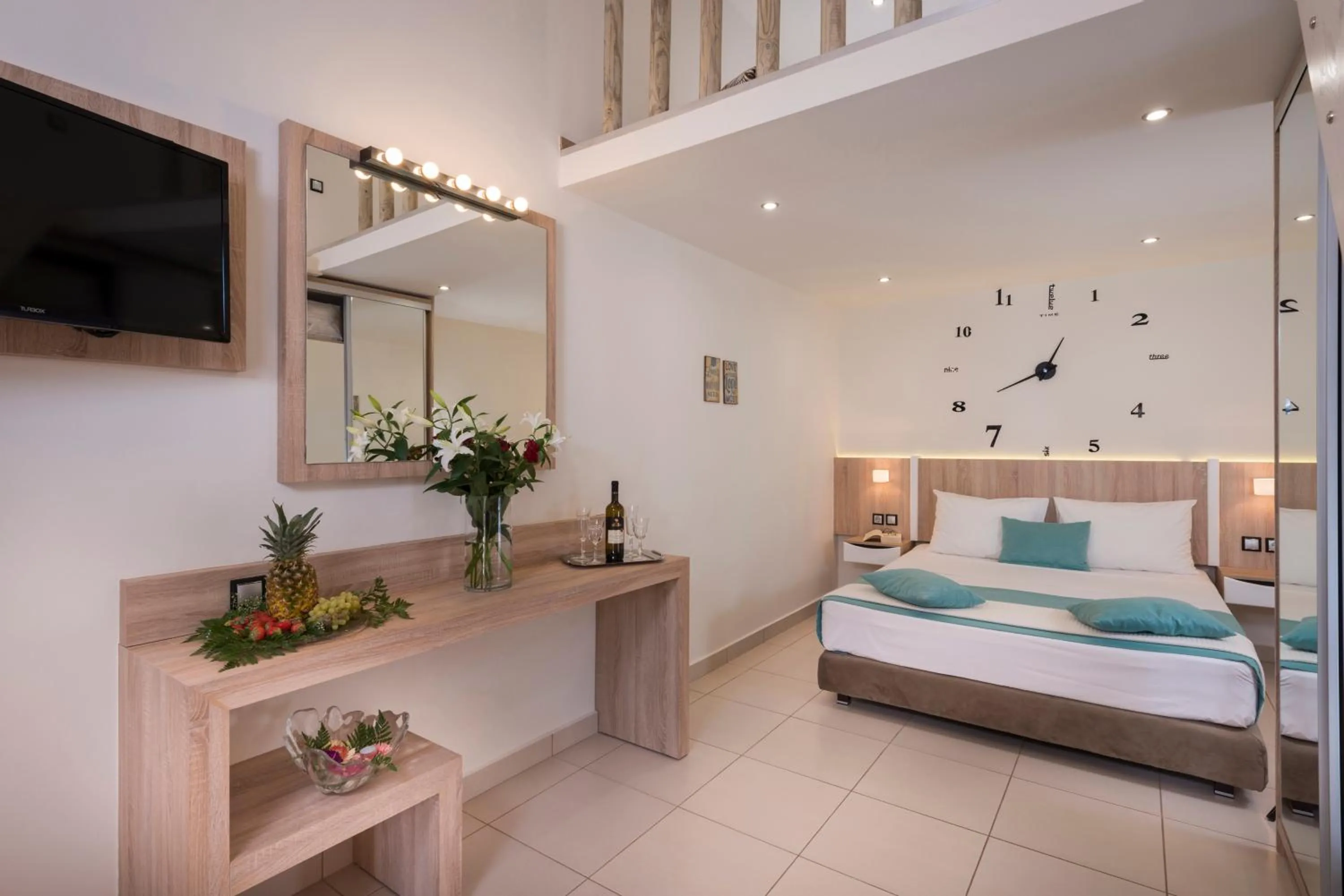 Bedroom, Bed in Sea & City Apartments