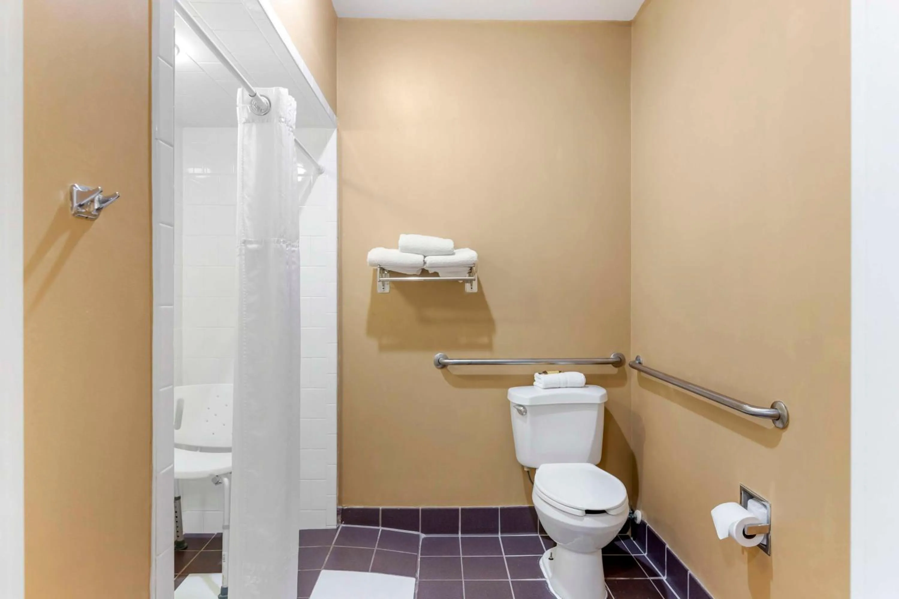 Bathroom in Best Western Plus Kingsland