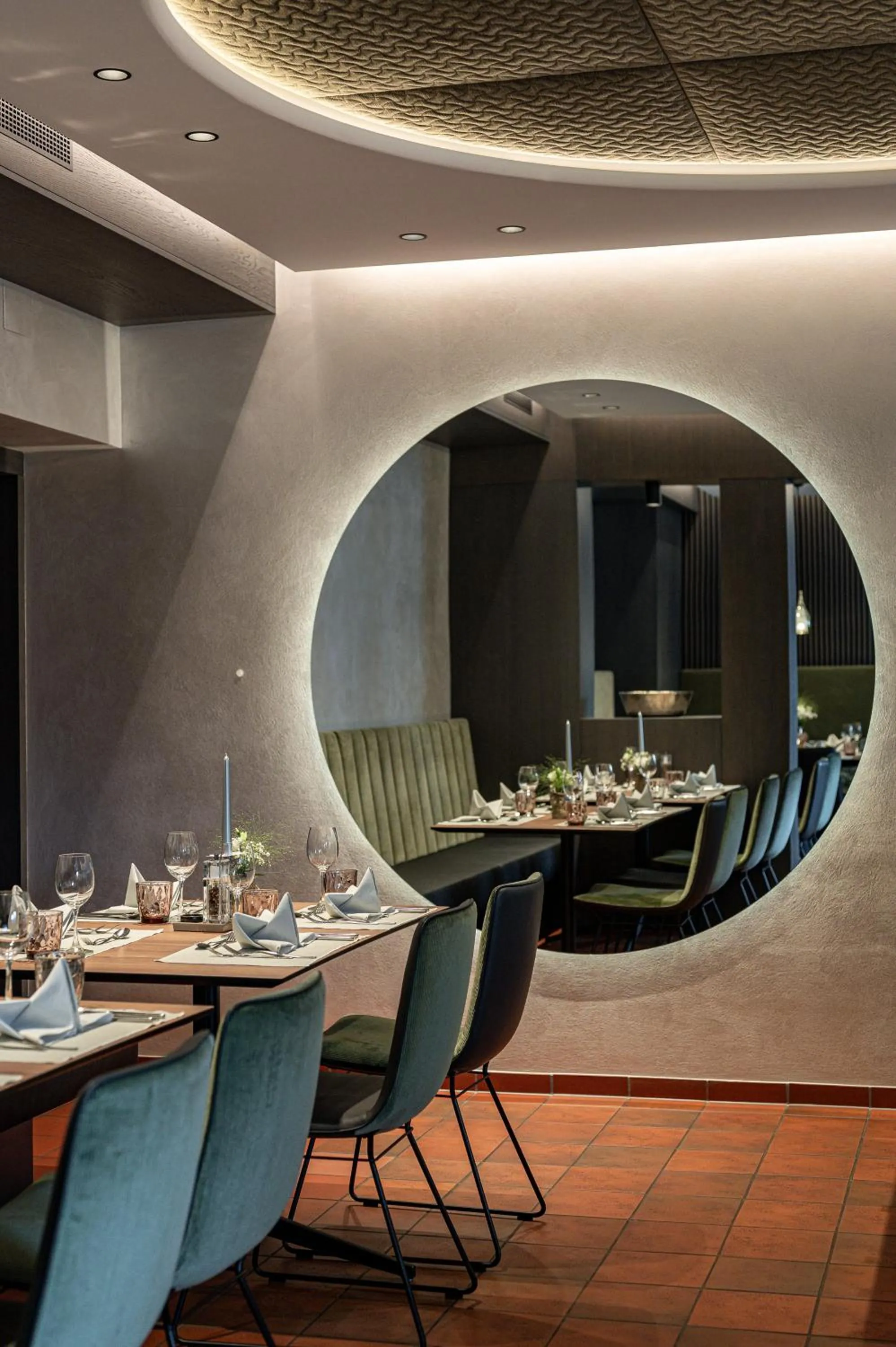 Restaurant/places to eat in Hotel Bruno