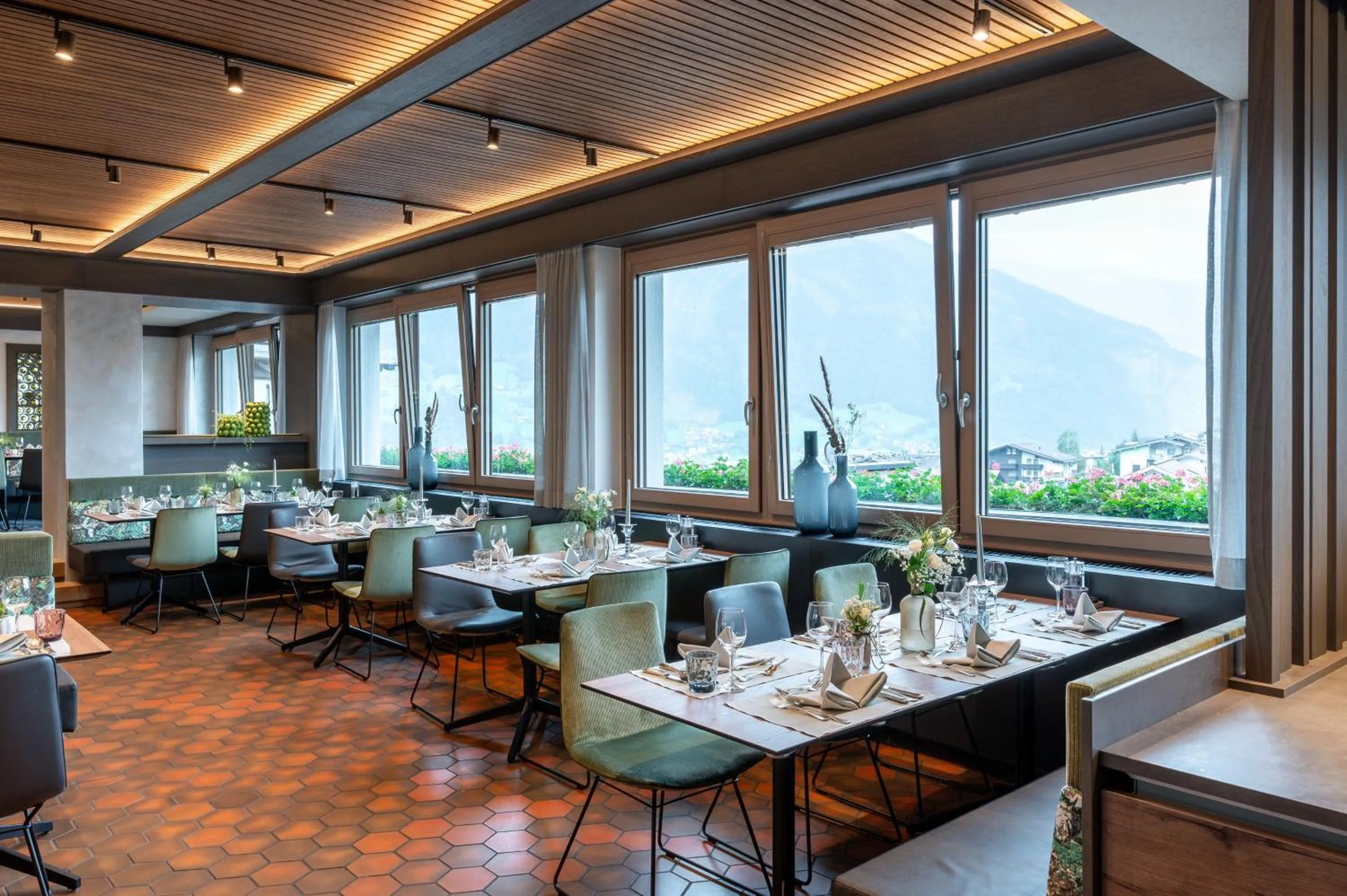 Restaurant/places to eat in Hotel Bruno