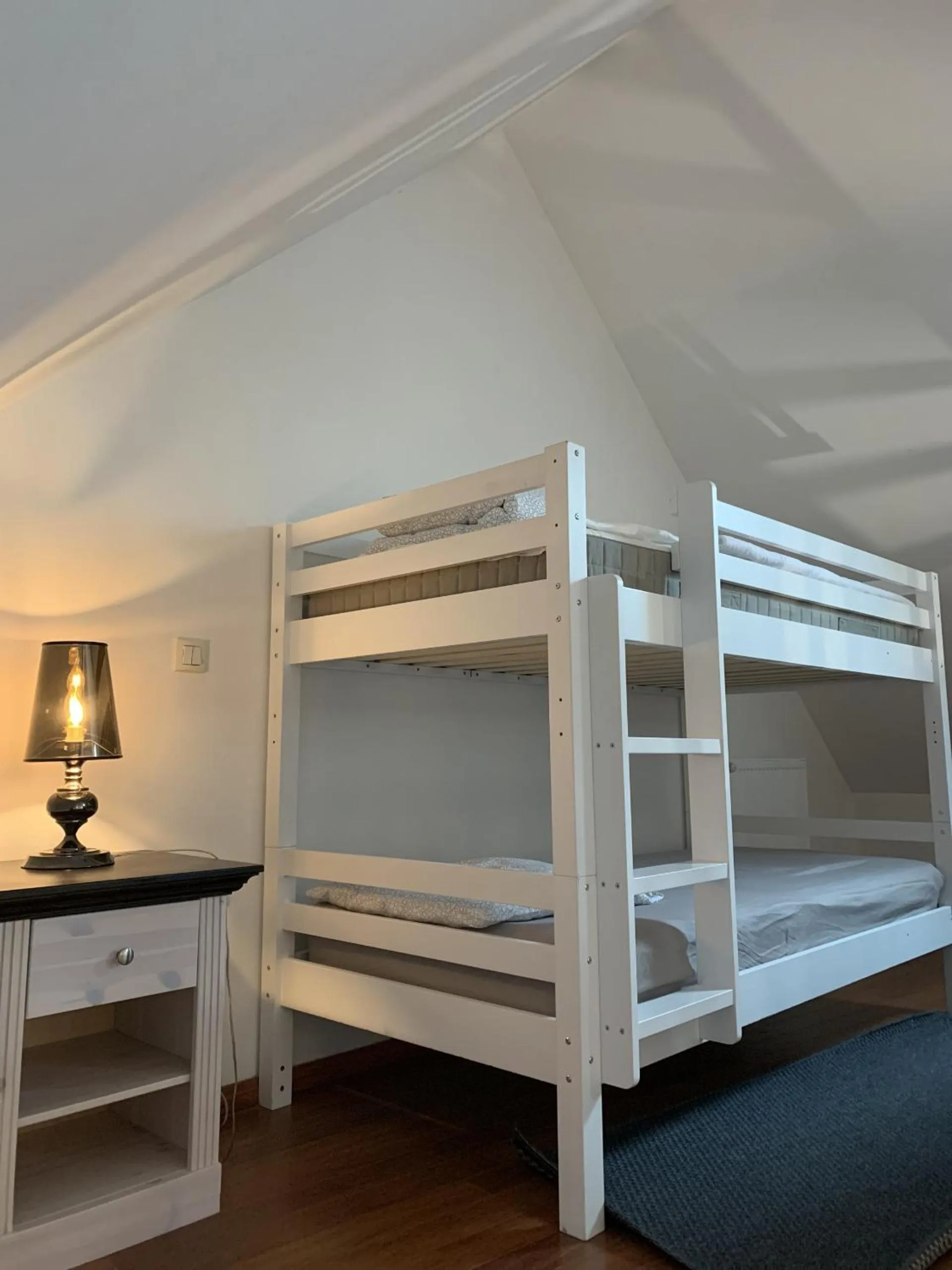 Bedroom, Bed in Villa du Manoir 1685