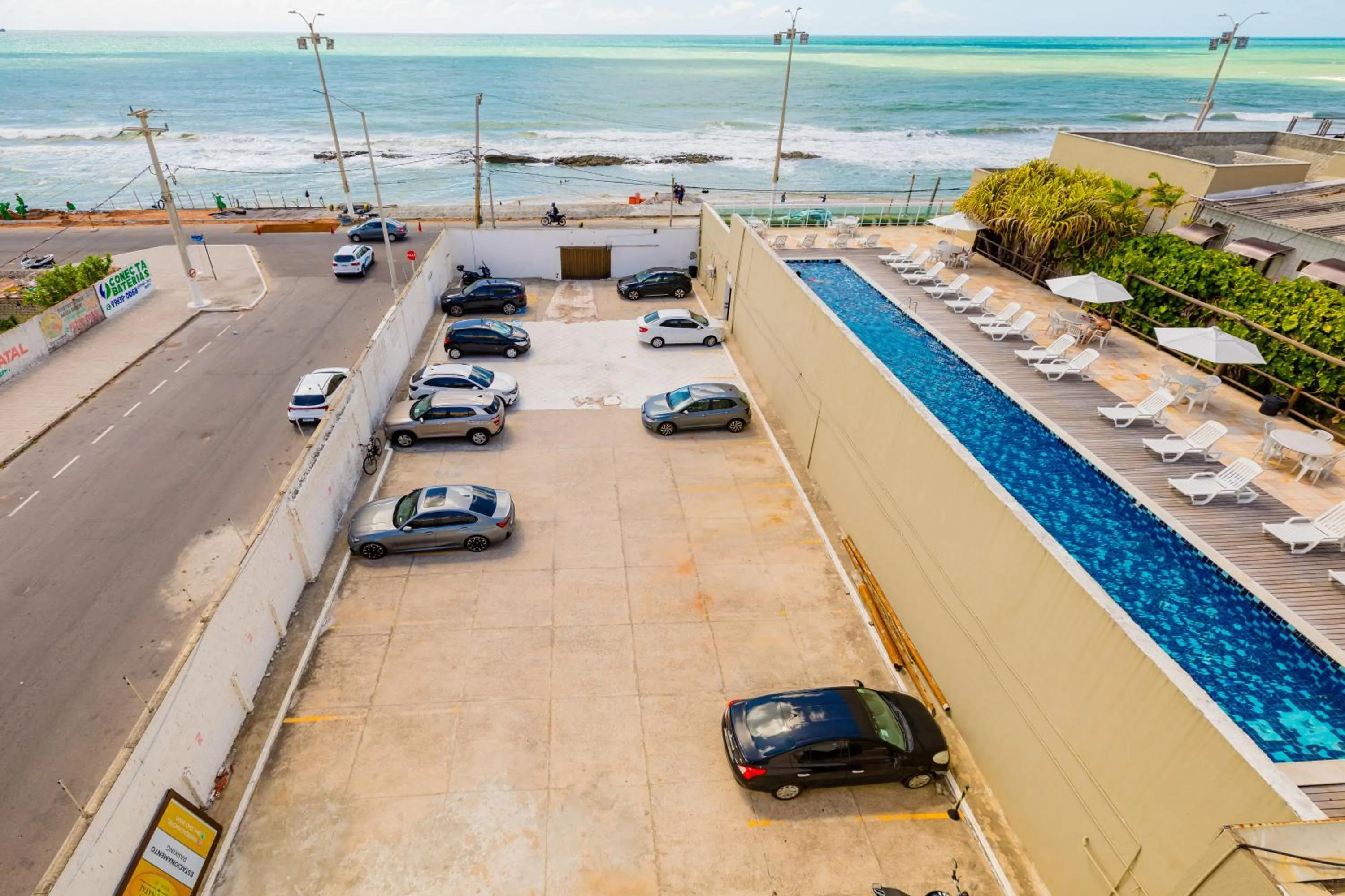 Parking in Yak Beach Hotel Natal
