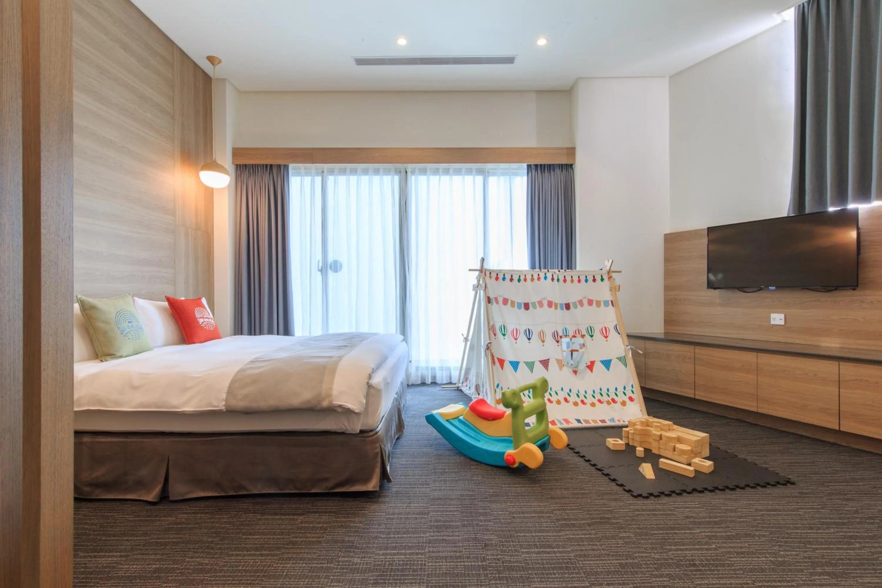 Photo of the whole room, Bed in Sun Dialogue Hotel-By Cosmos Creation