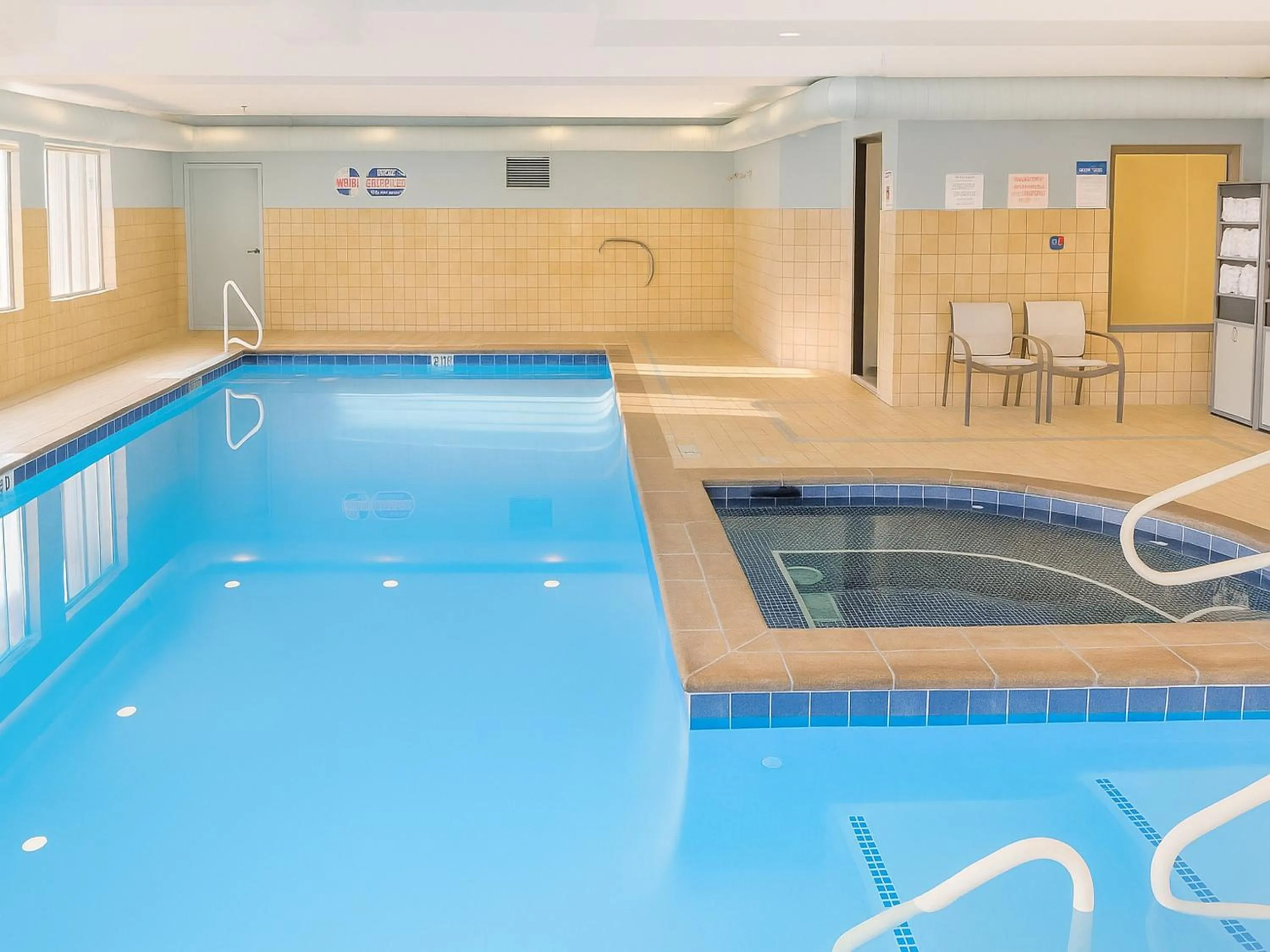 Swimming pool in Holiday Inn Express & Suites Kanab by IHG