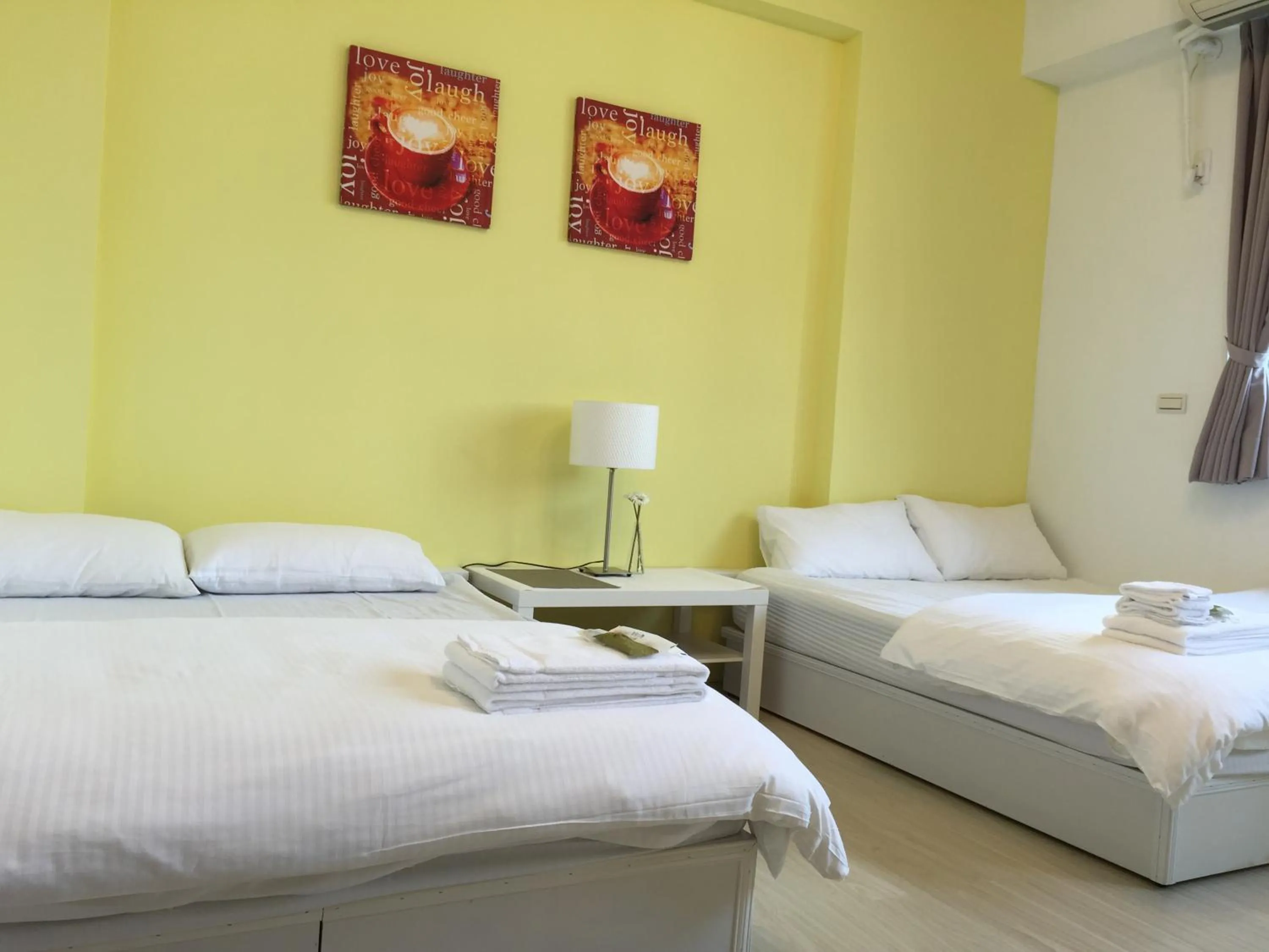 Photo of the whole room in STSP Guest House