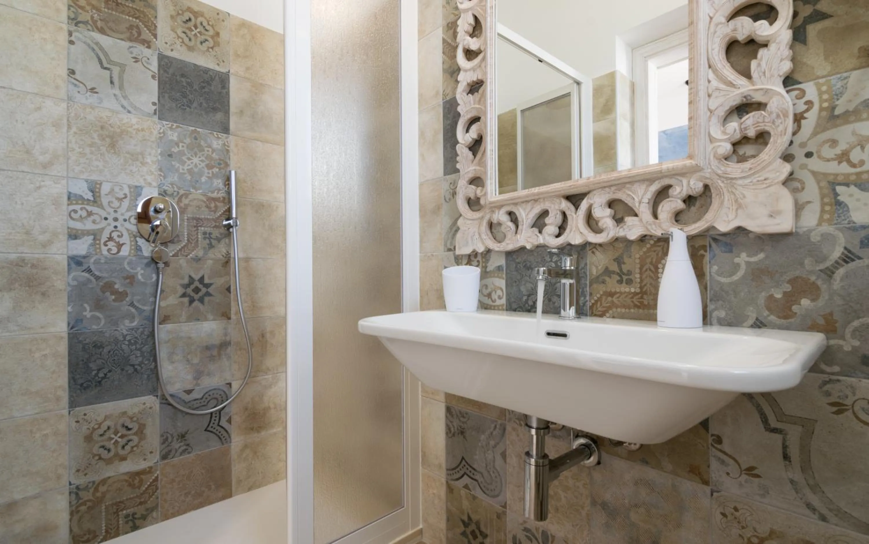 Bathroom in Timbuktu Hostel