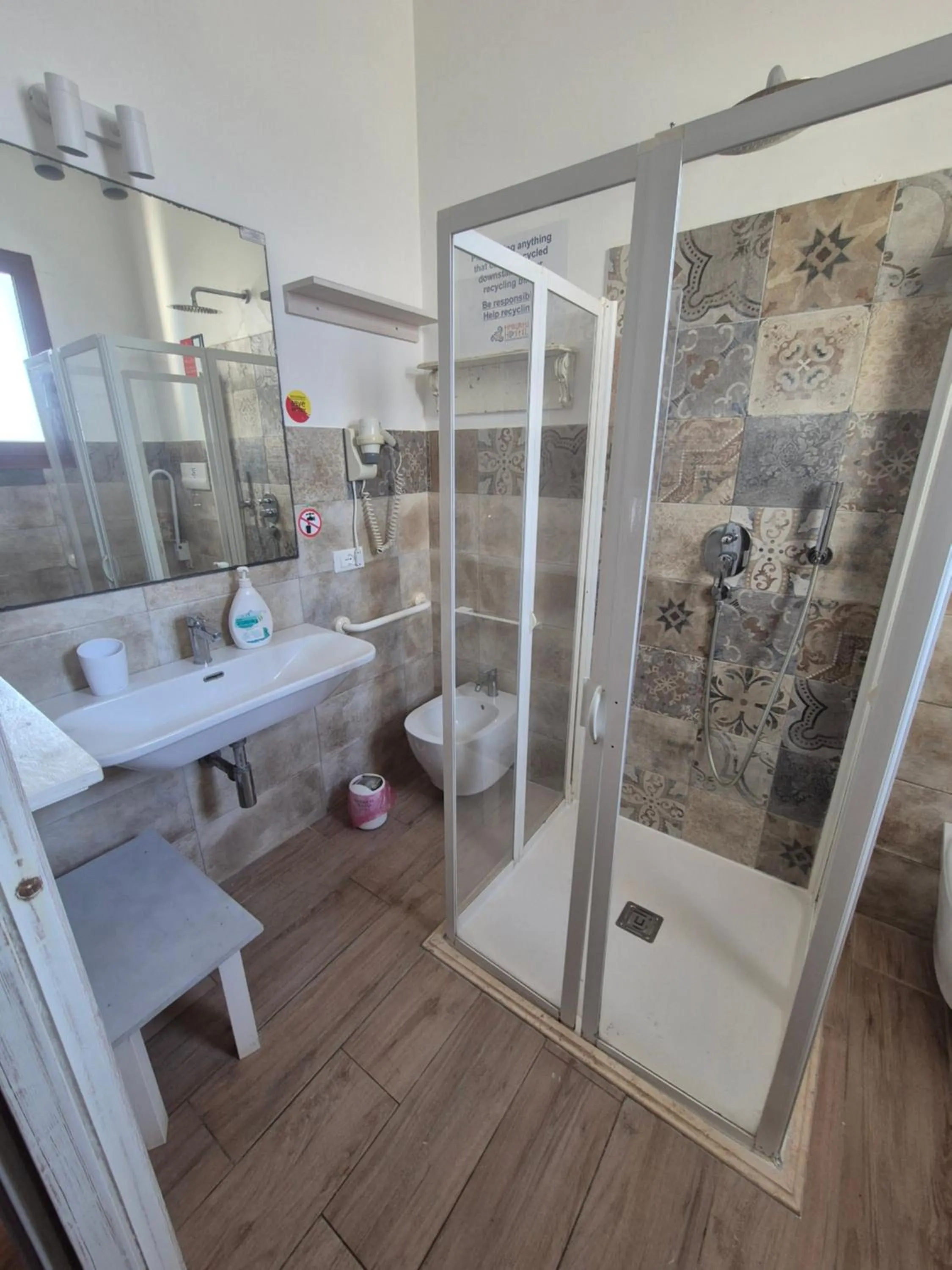 Shower in Timbuktu Hostel