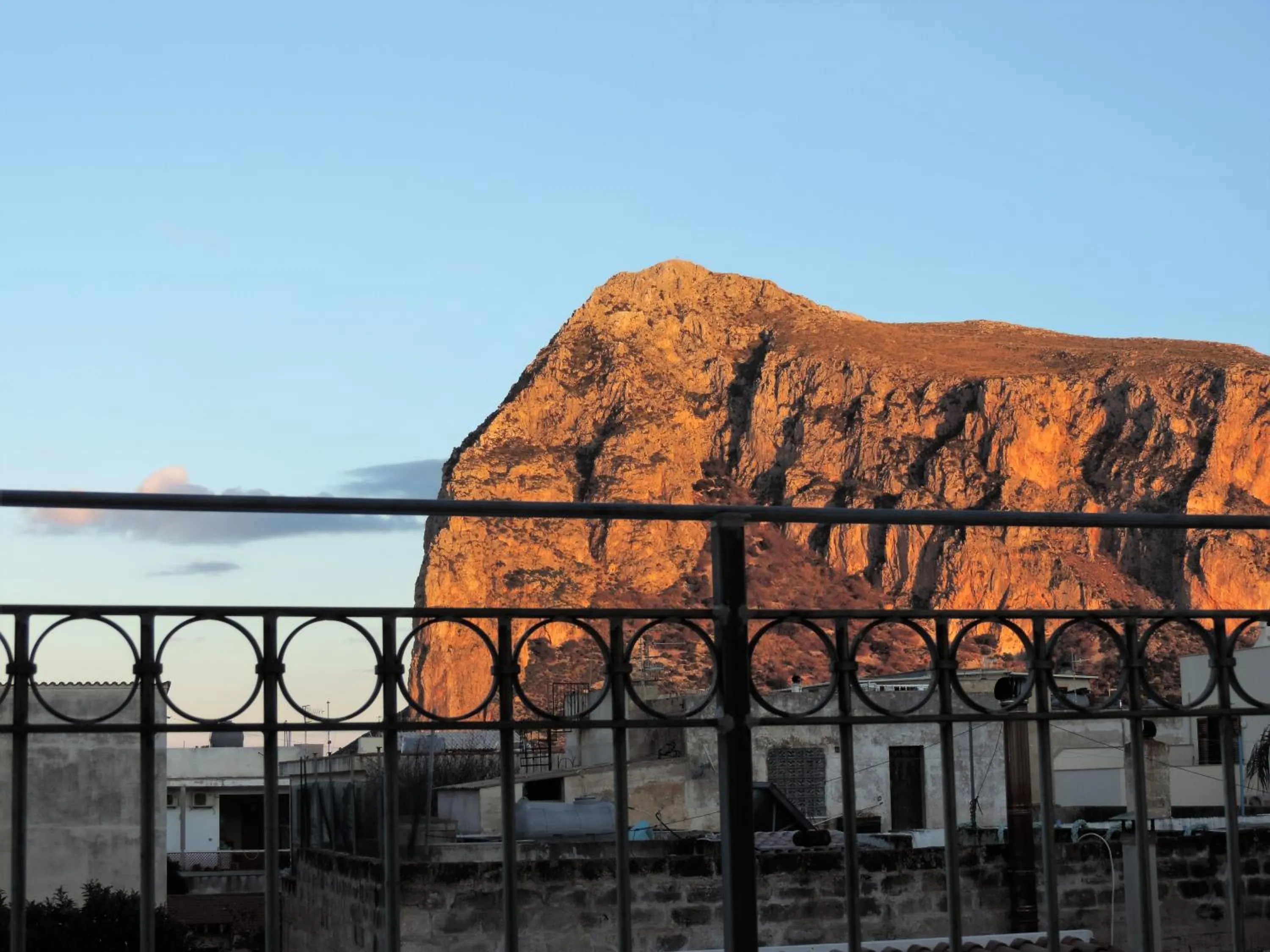 Mountain view in Timbuktu Hostel
