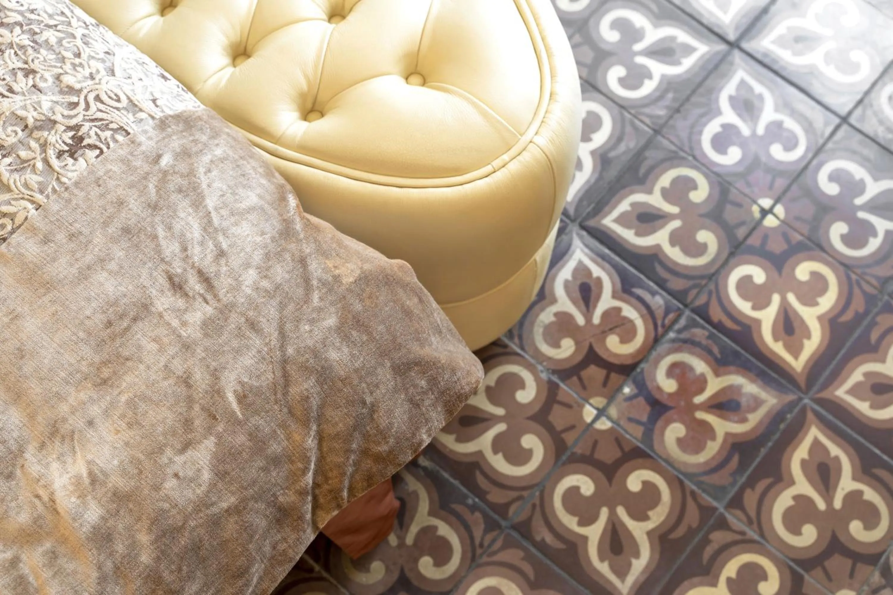 Decorative detail in Relais Antica Badia - San Maurizio 1619