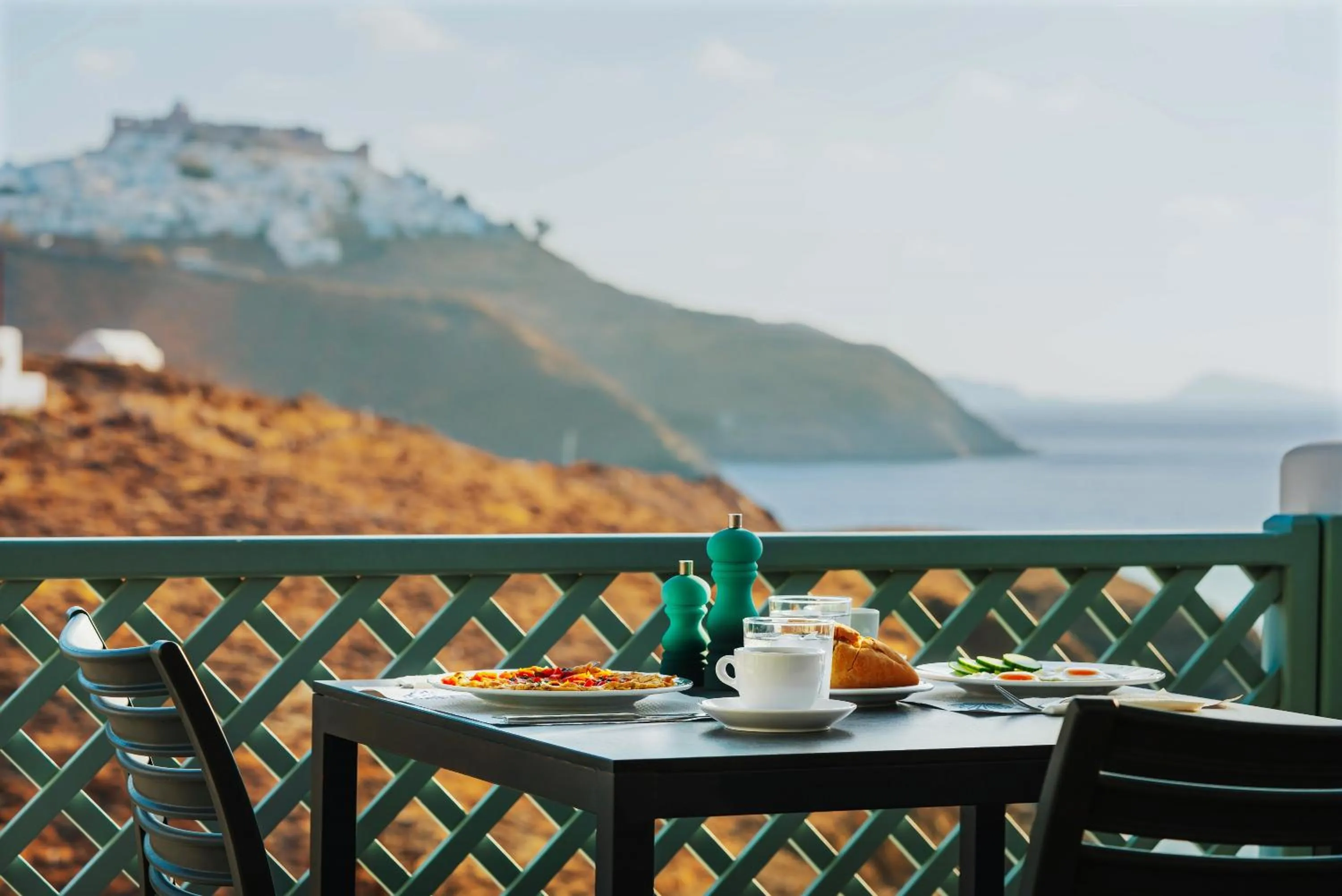 Food and drinks in Aelia Apartments & Suites