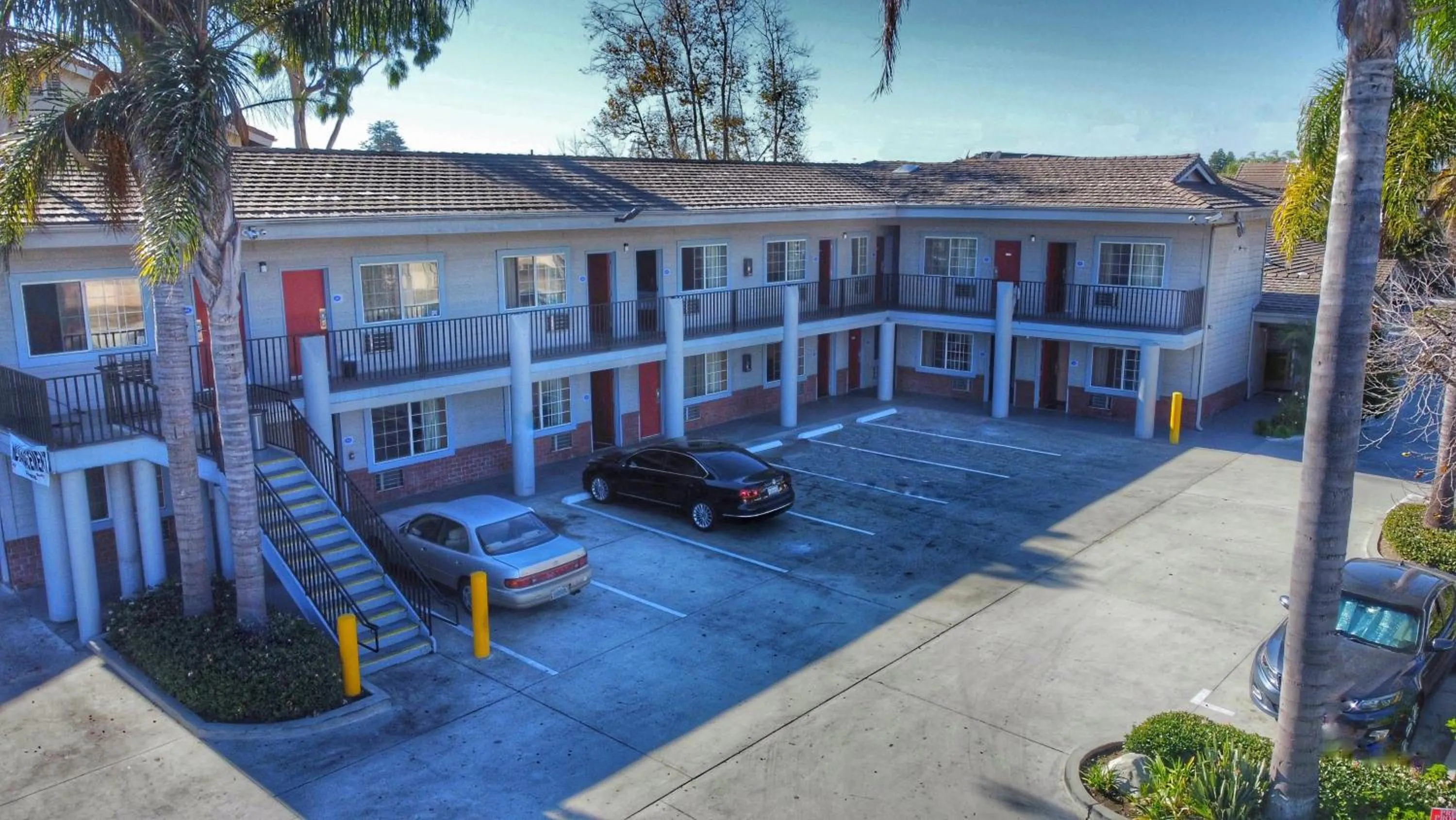 Property building in Americas Best Value Inn Oxnard-Port Hueneme