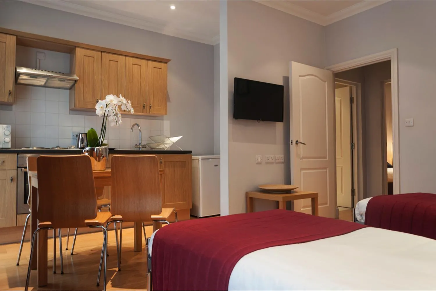 Bed in 12 London Street Apartments