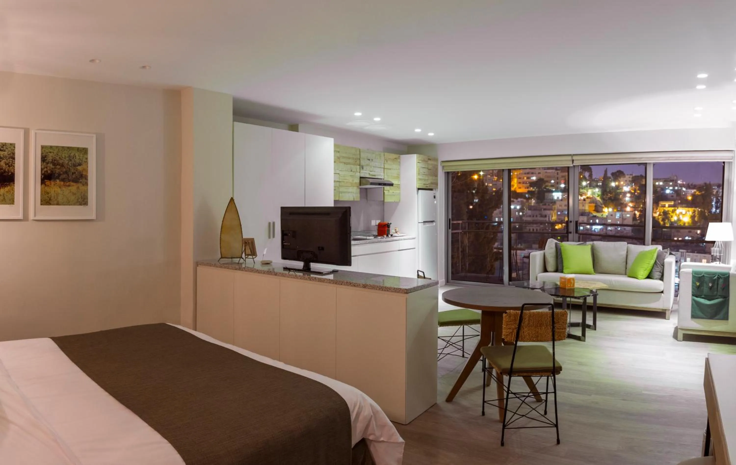 TV and multimedia in Wild Jordan Center