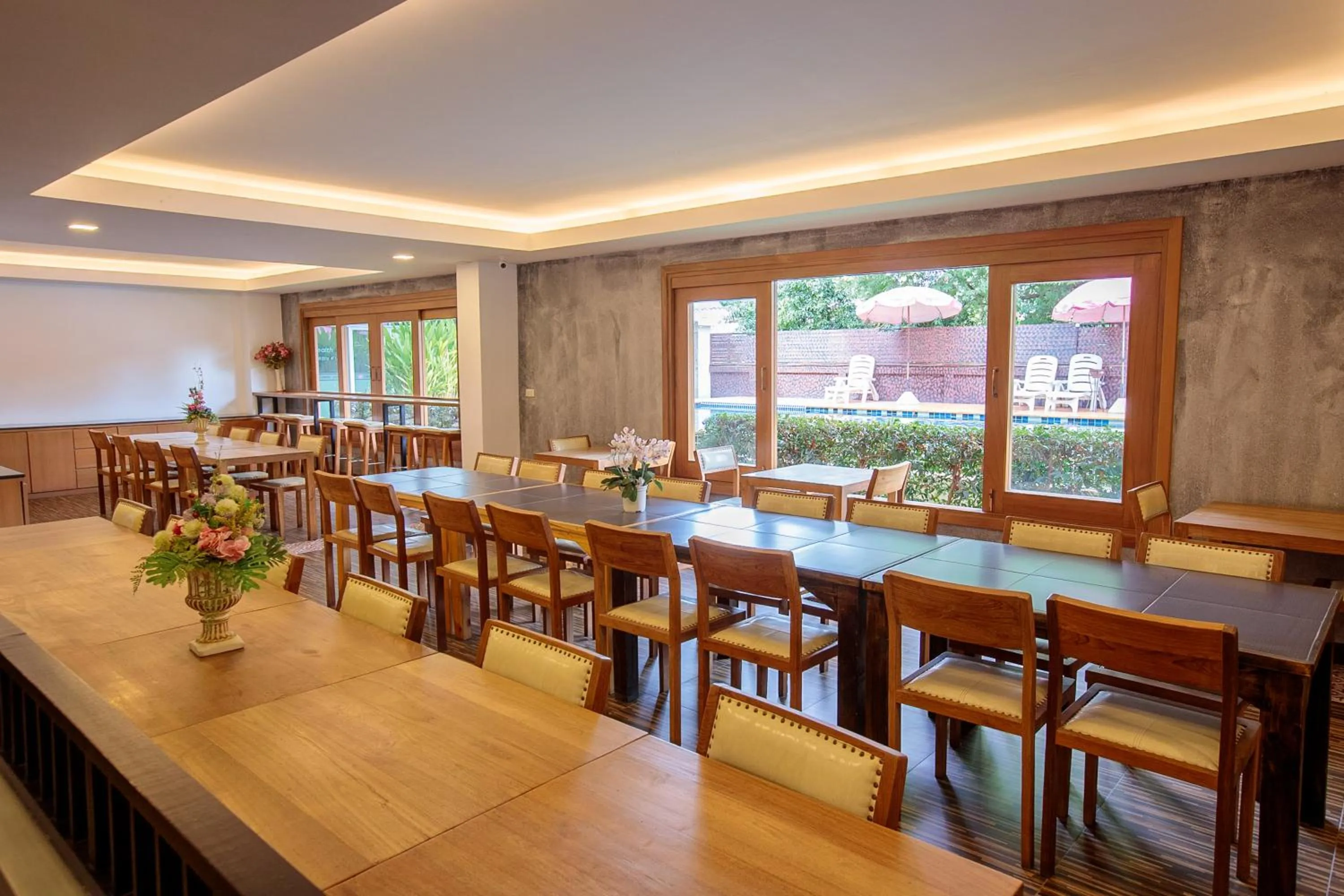 Restaurant/places to eat in Huen Jao Ban Hotel