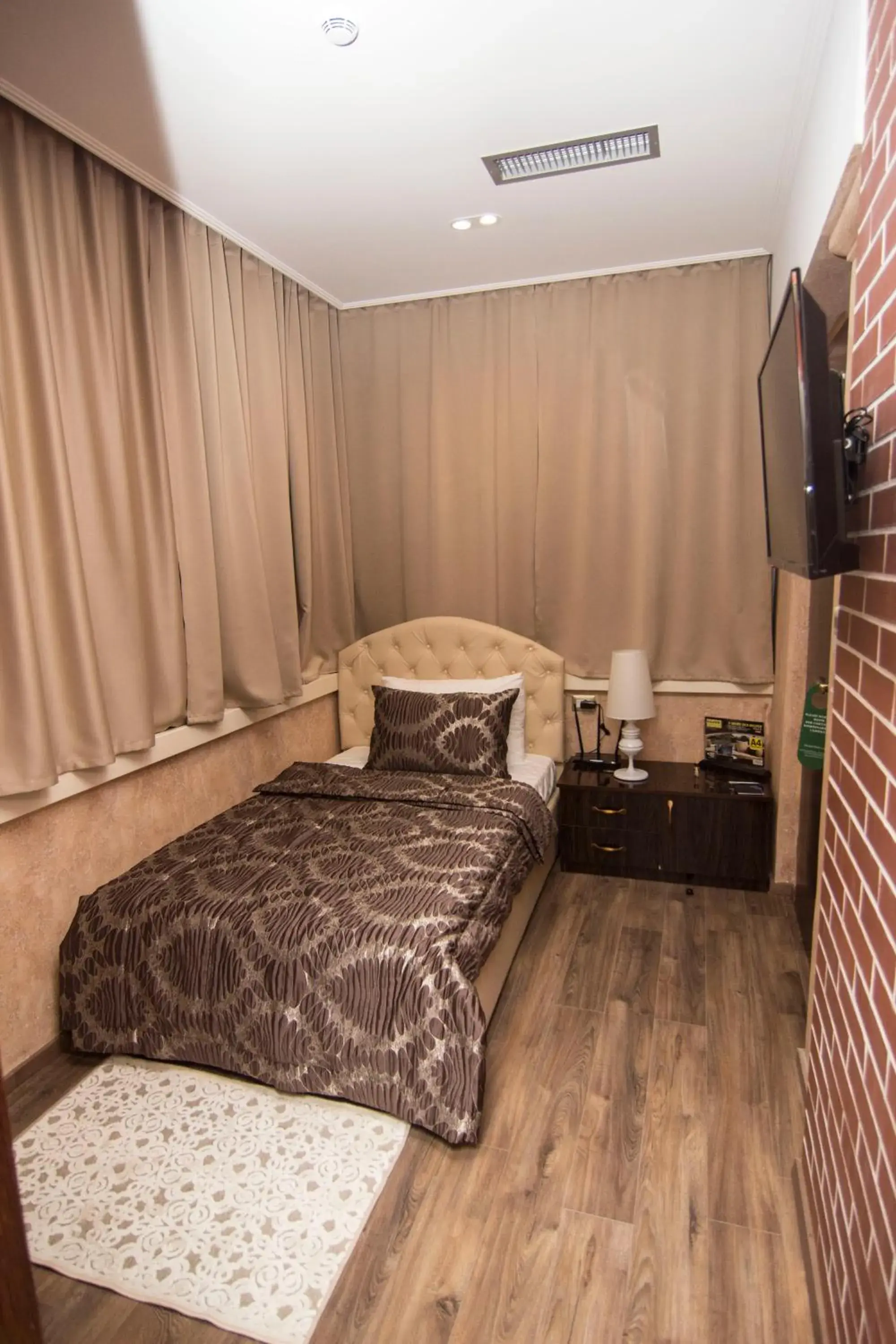 Comfort Single Room in Hotel Boutique Restaurant Gloria Comfort Single Room in Hotel Boutique Restaurant Gloria