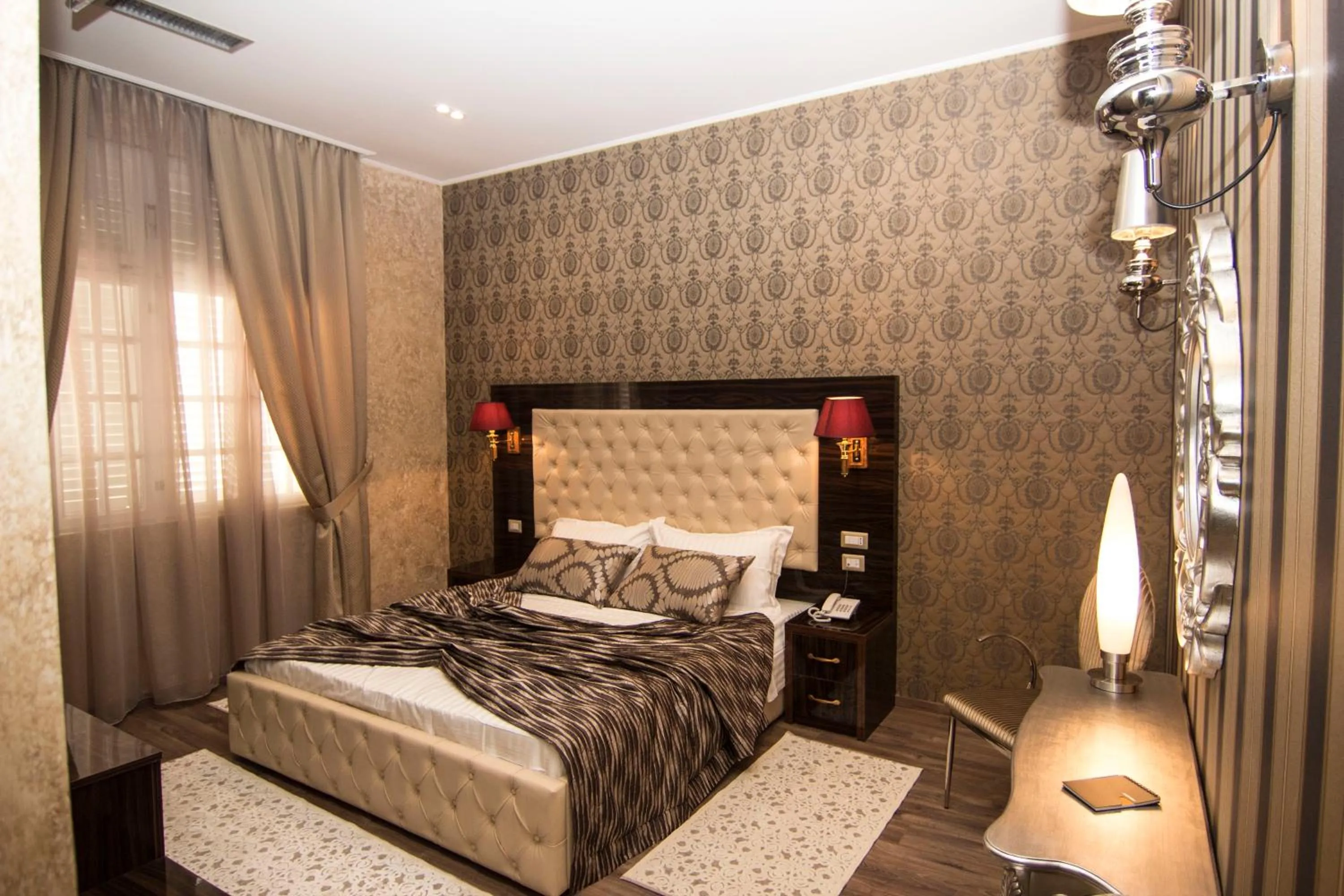 TV and multimedia, Bed in Hotel Boutique Restaurant Gloria