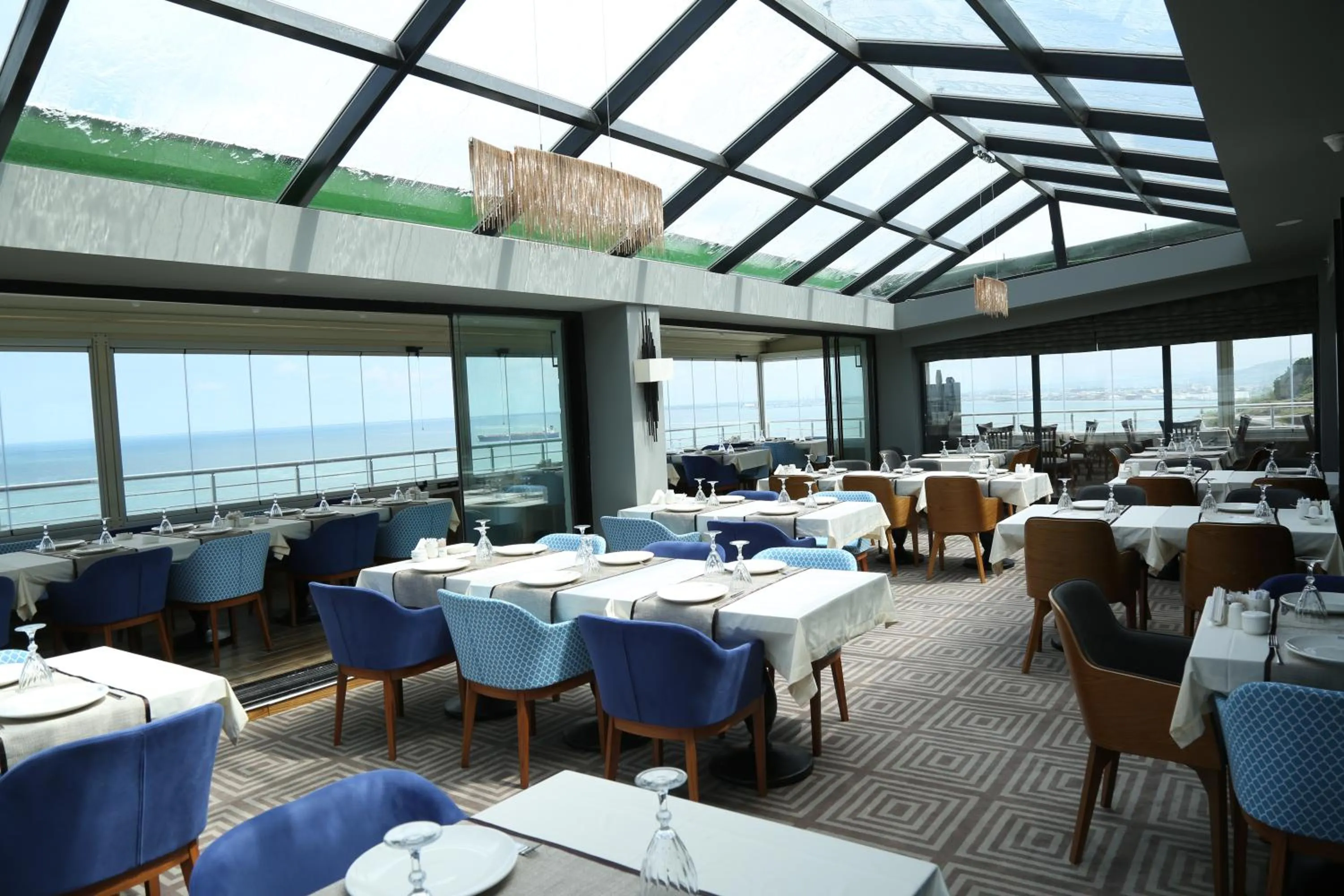 Restaurant/places to eat in Panaroma Damla Otel