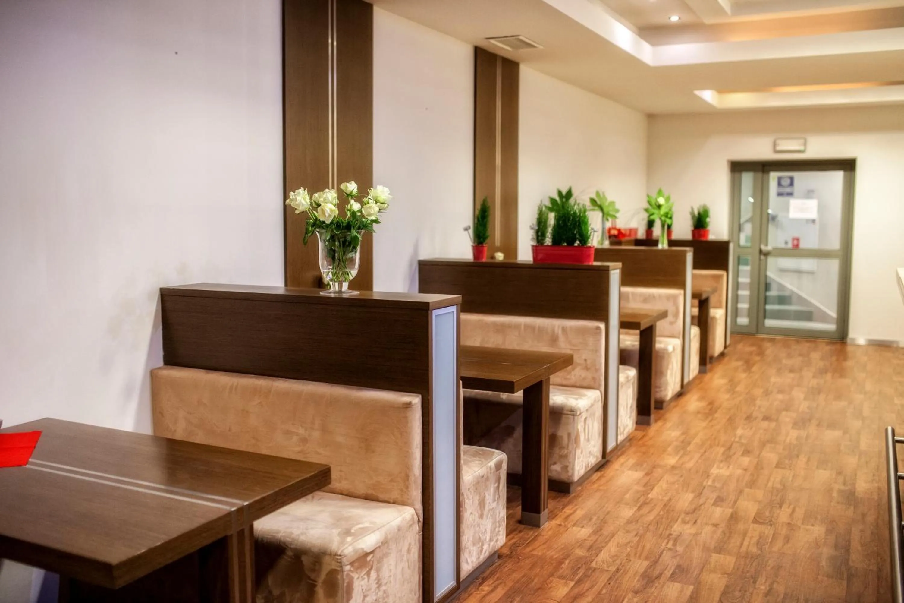 Restaurant/places to eat in Hotel Murowanica