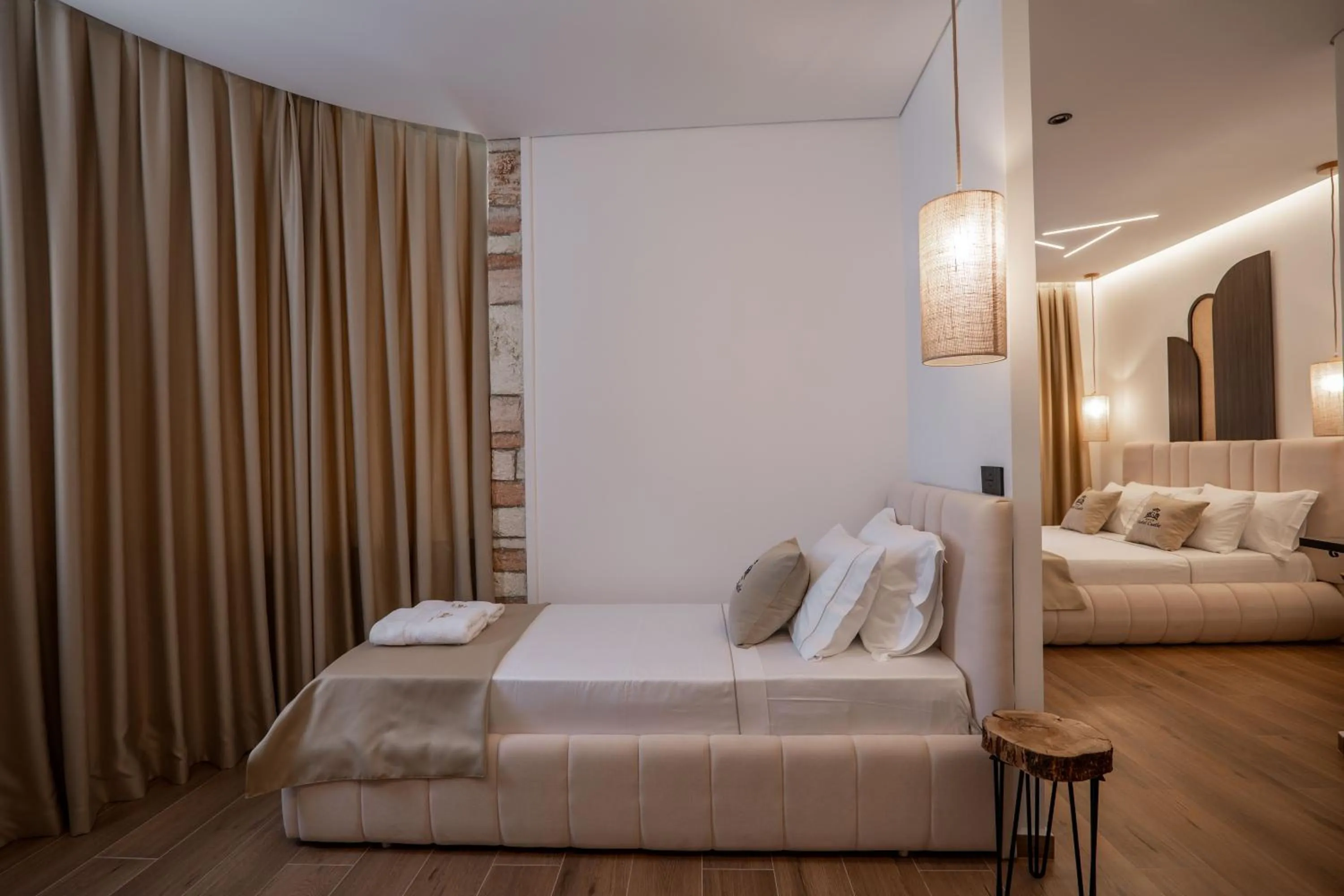 Bedroom, Bed in Hotel Castle