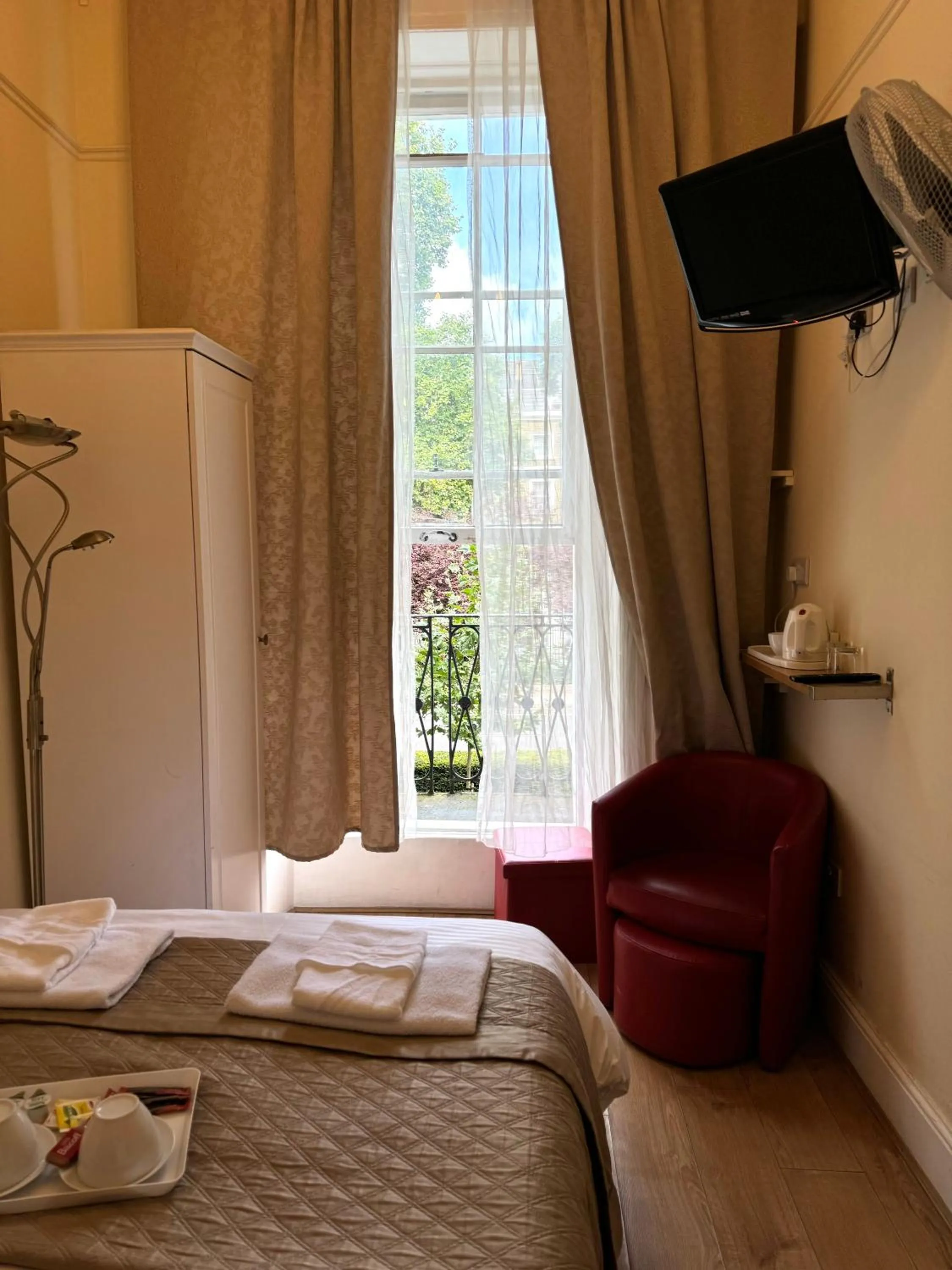 Bed in ABC Hyde Park Hotel