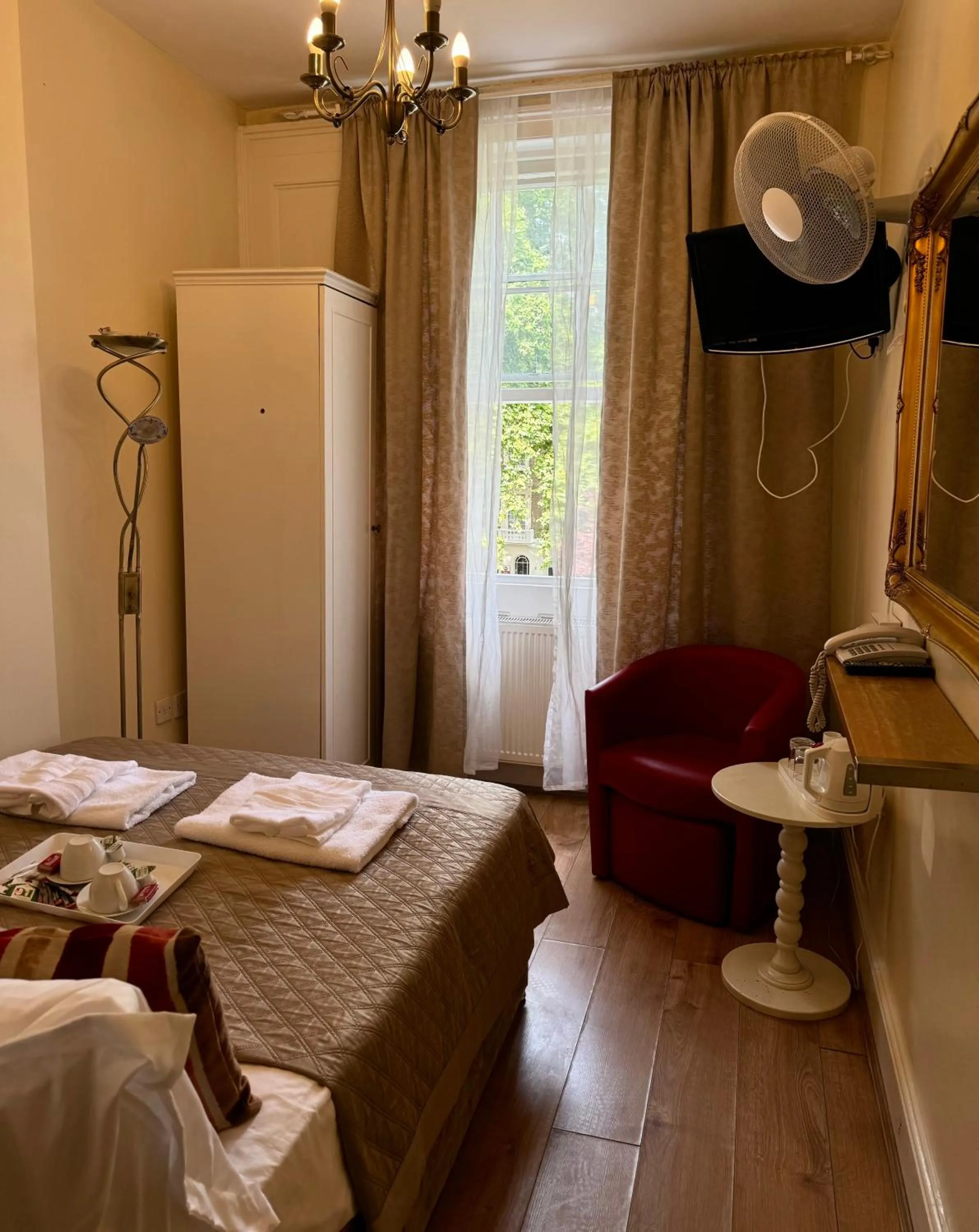 Bed in ABC Hyde Park Hotel