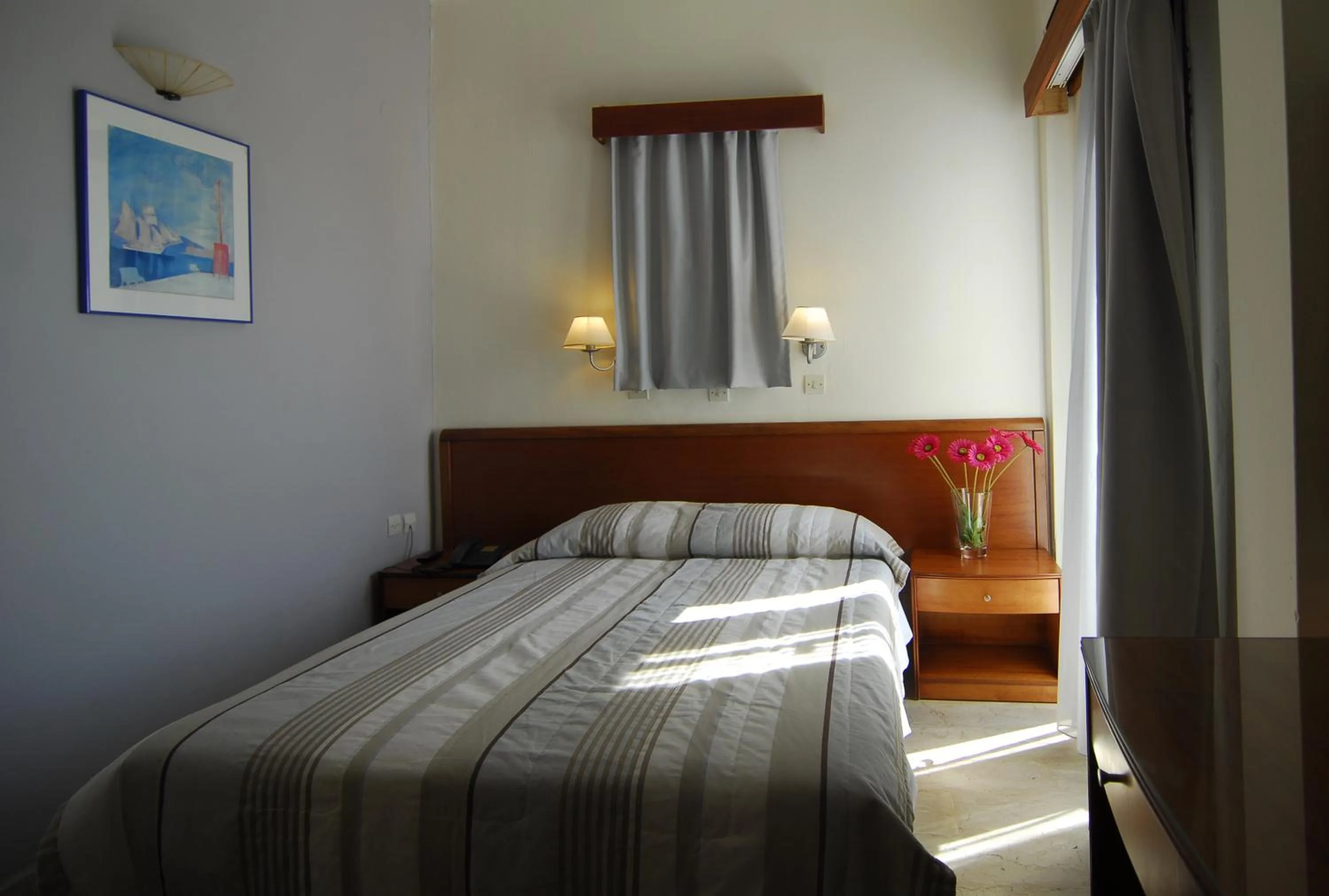 Bedroom in Lato hotel